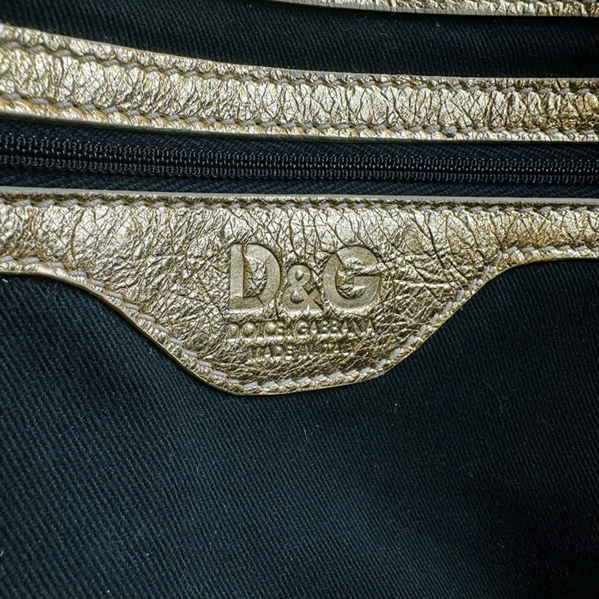 Unspecified Black Gold Leather Handbag (Pre-Owned)