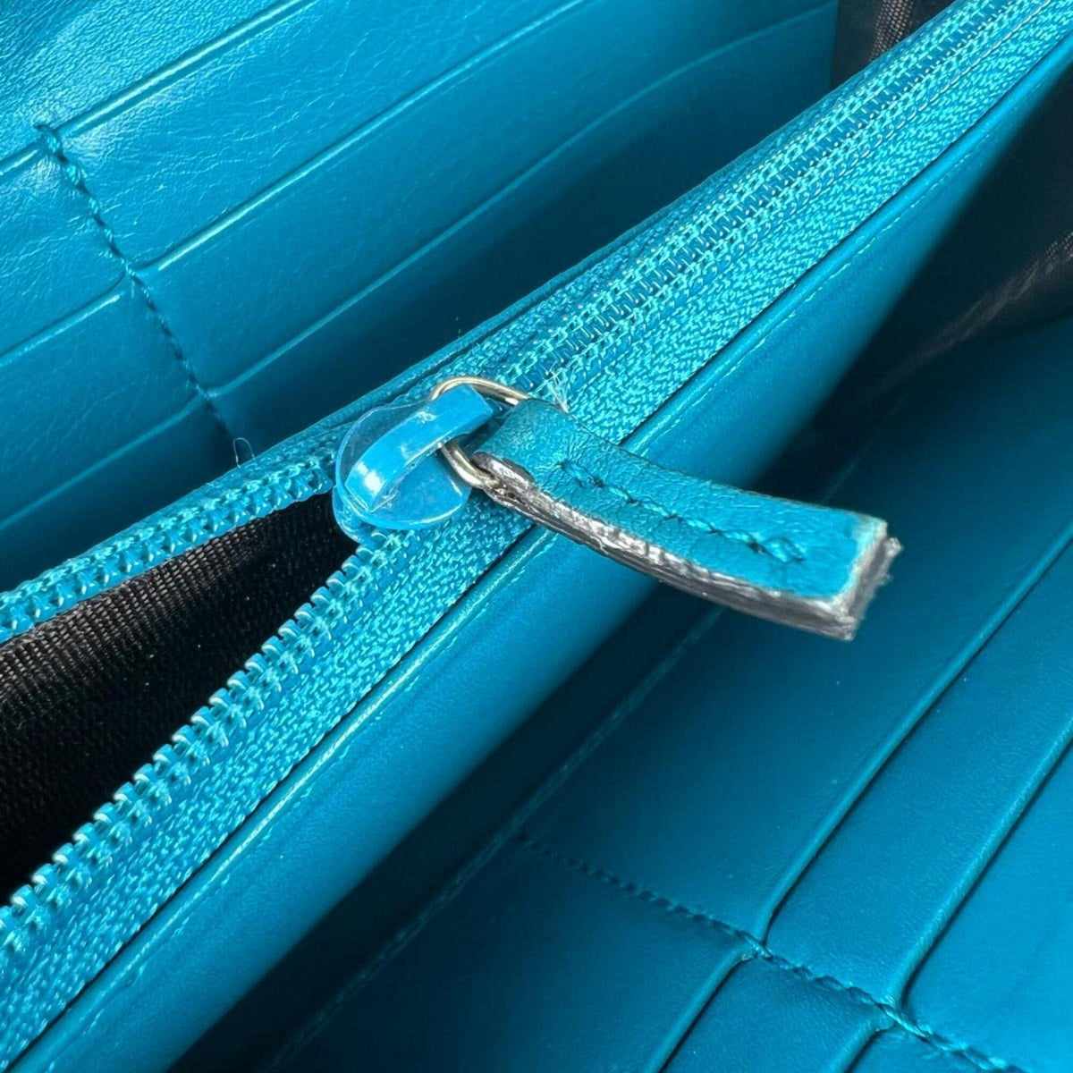 Gucci Microguccissima Blue Leather Long Wallet (Bi-Fold) (Pre-Owned)
