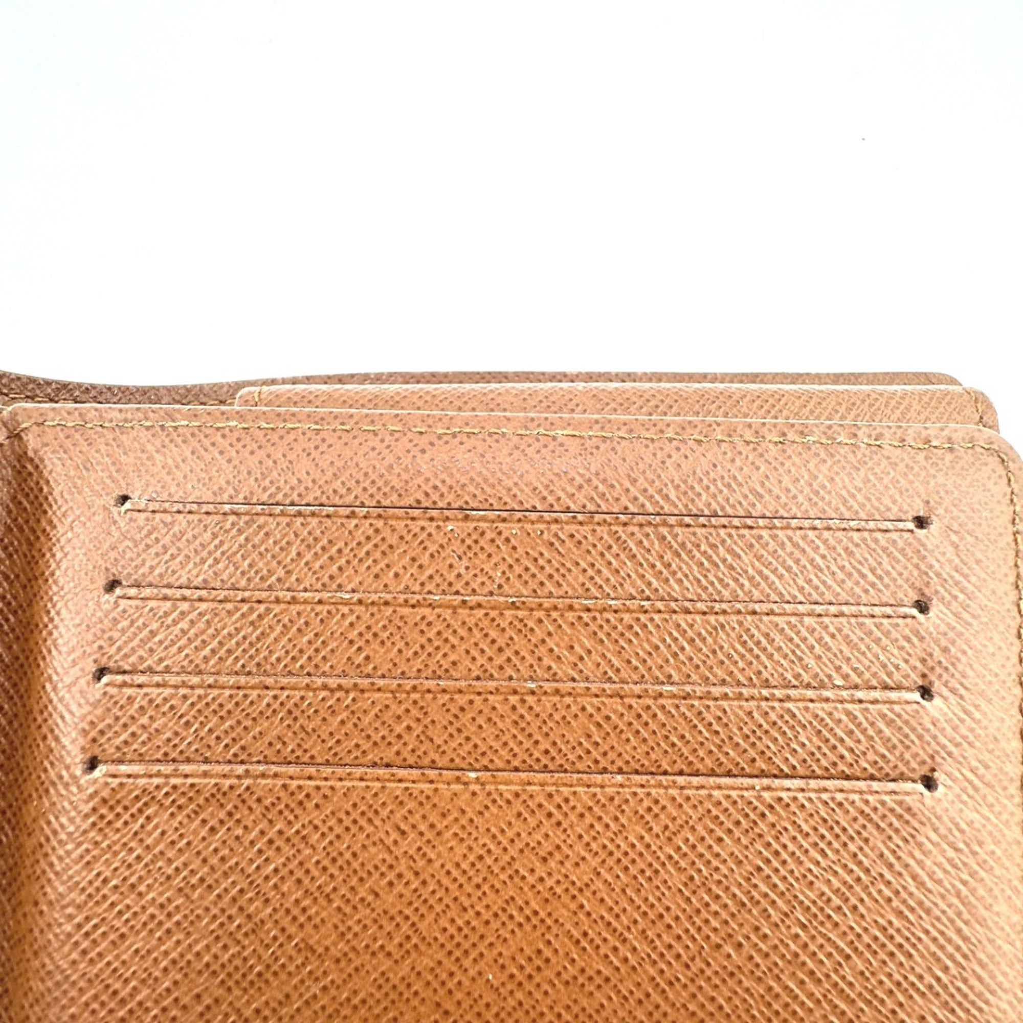 Louis Vuitton Monogram Brown Monogram Wallet (Bi-Fold) (Pre-Owned)
