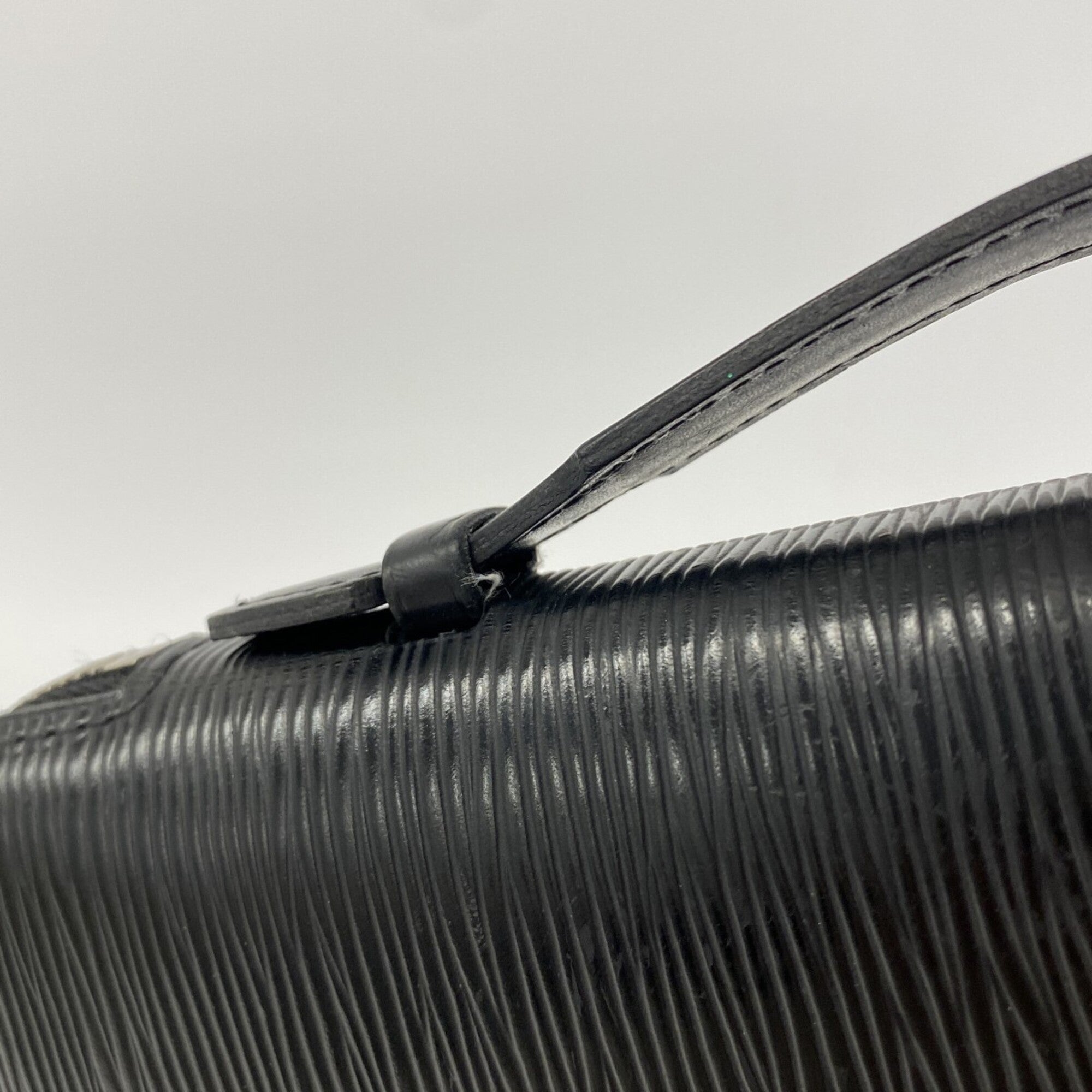 Louis Vuitton Noir Long Wallet (Bi-Fold) (Pre-Owned)