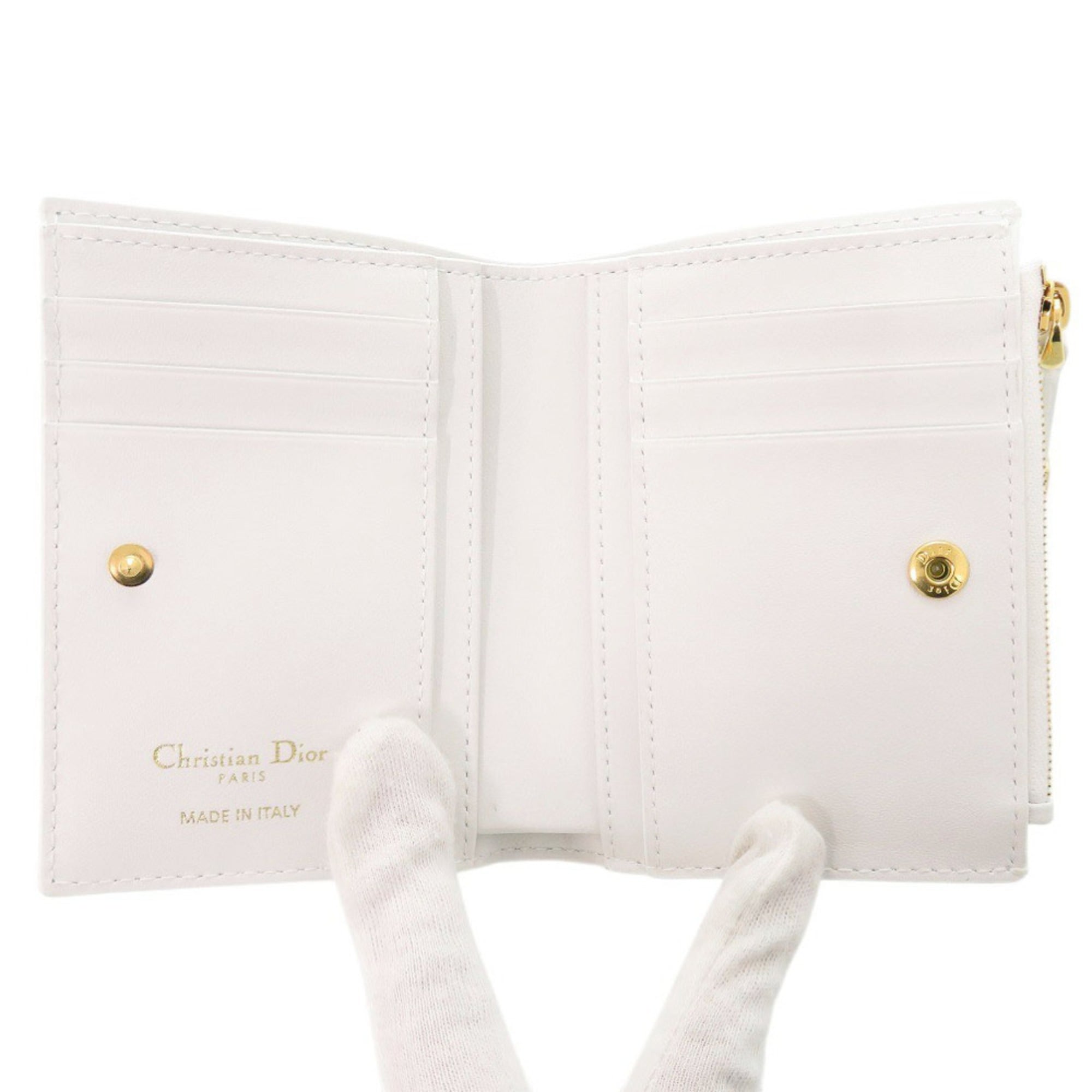 Christian Dior White Leather Wallet (Bi-Fold) (Pre-Owned)