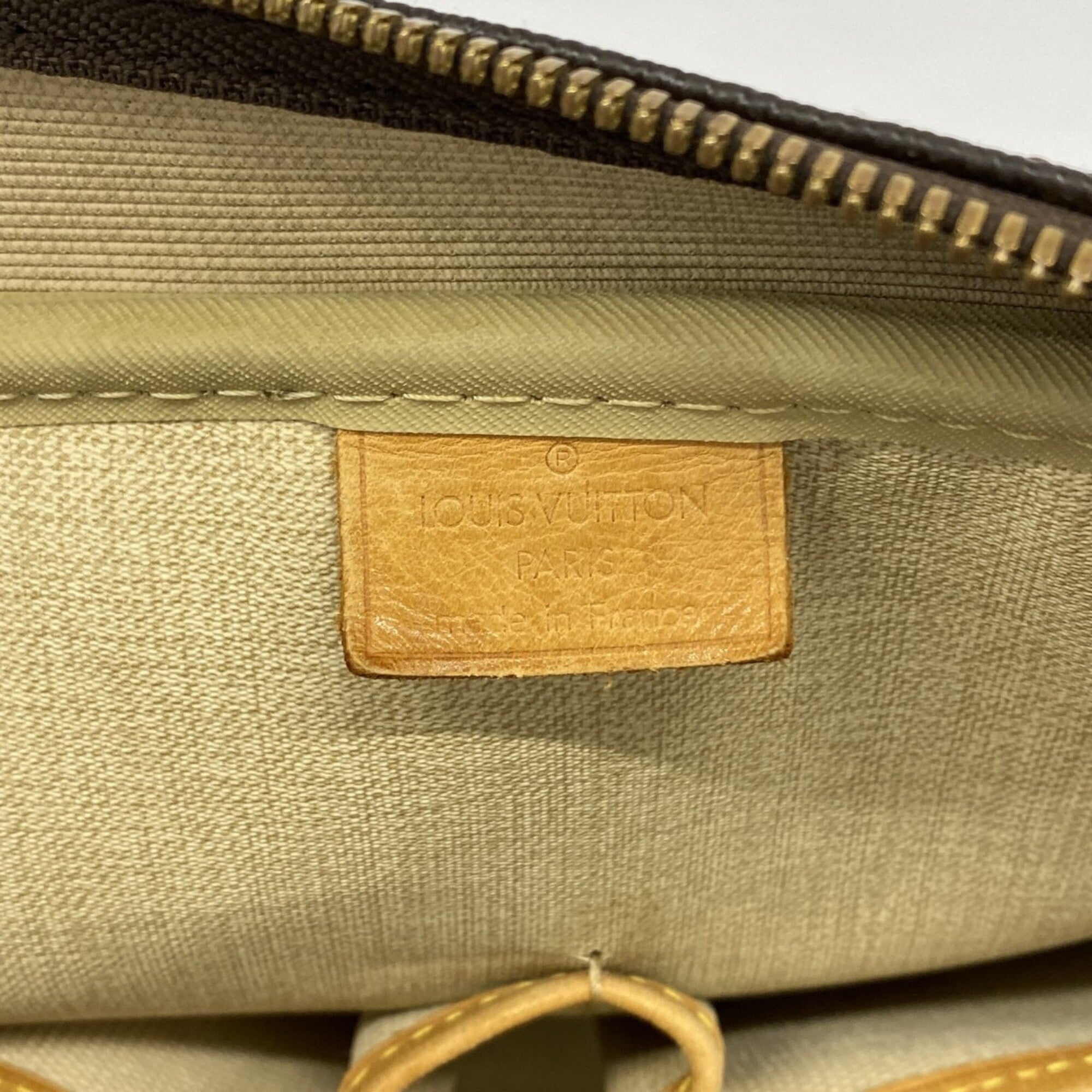 Louis Vuitton Brown Handbag (Pre-Owned)