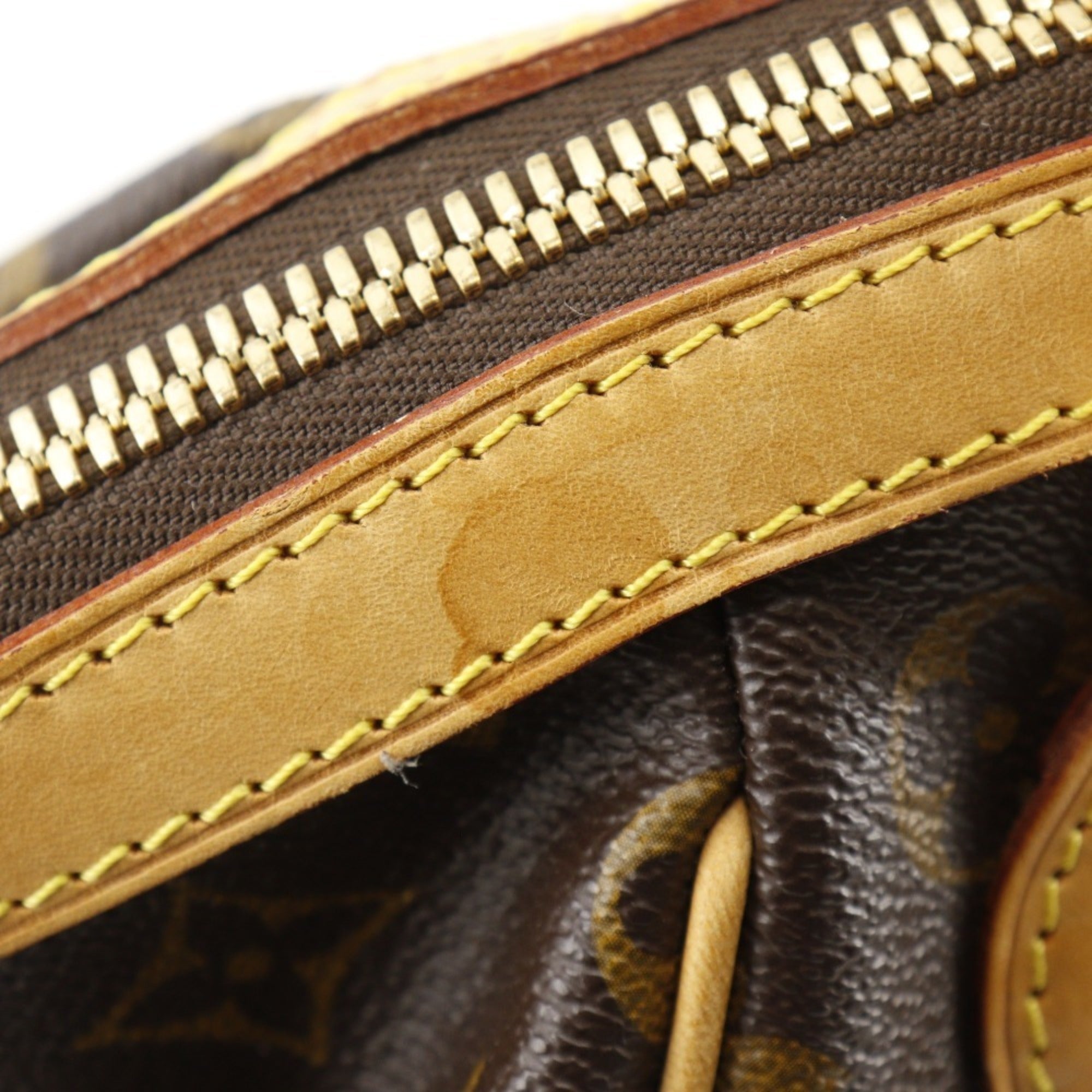 Louis Vuitton Brown Monogram Monogram Handbag (Pre-Owned)