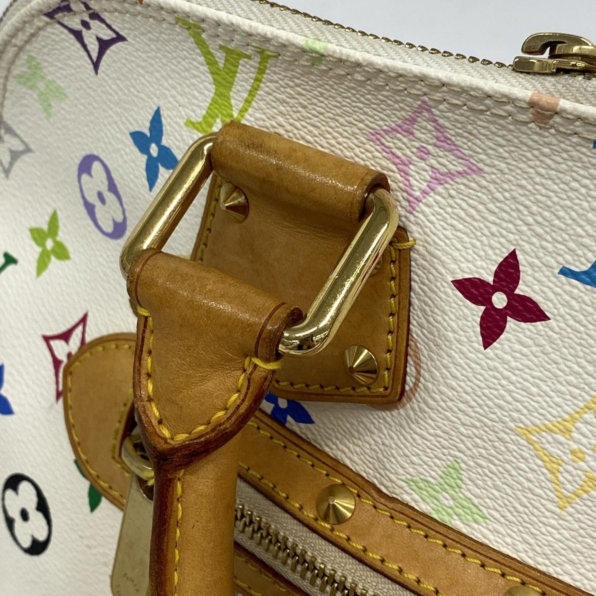 Louis Vuitton Blanc Handbag (Pre-Owned)