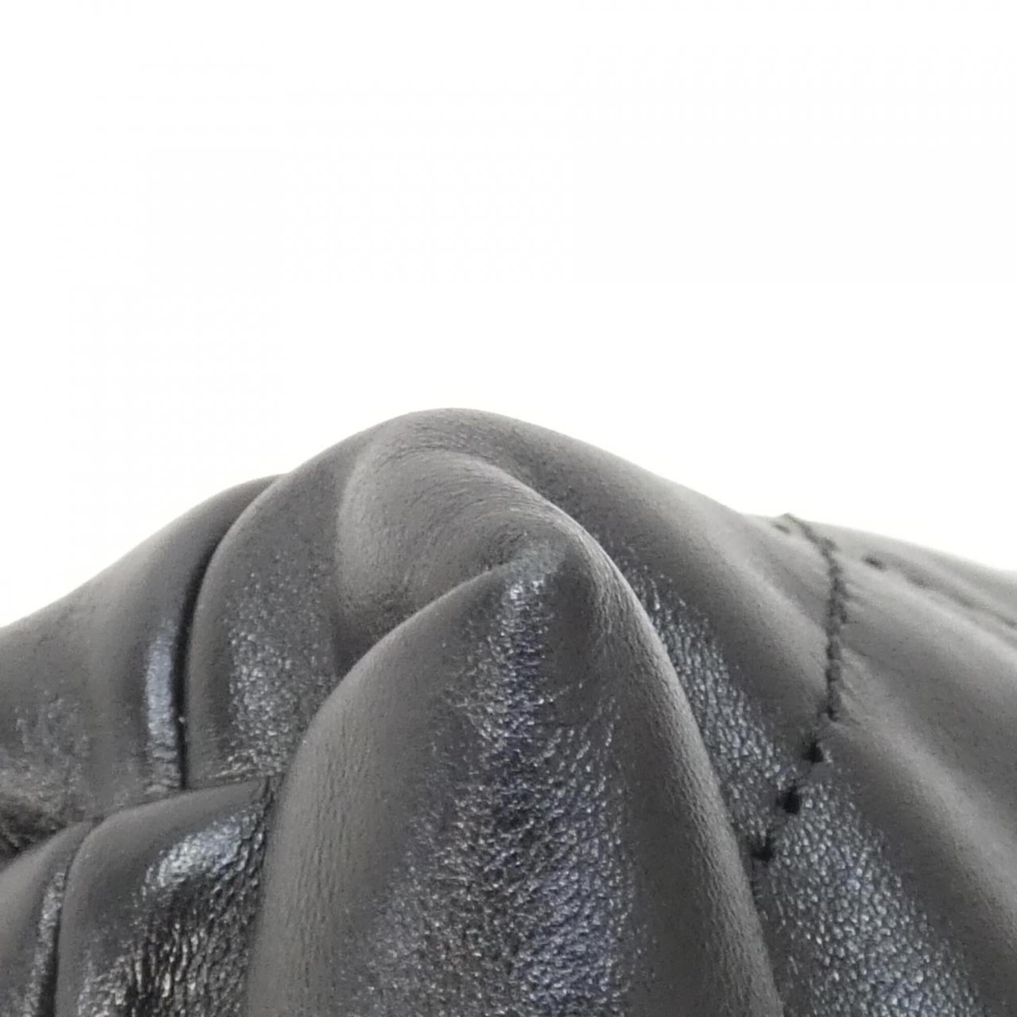 Chanel Black Leather Handbag (Pre-Owned)
