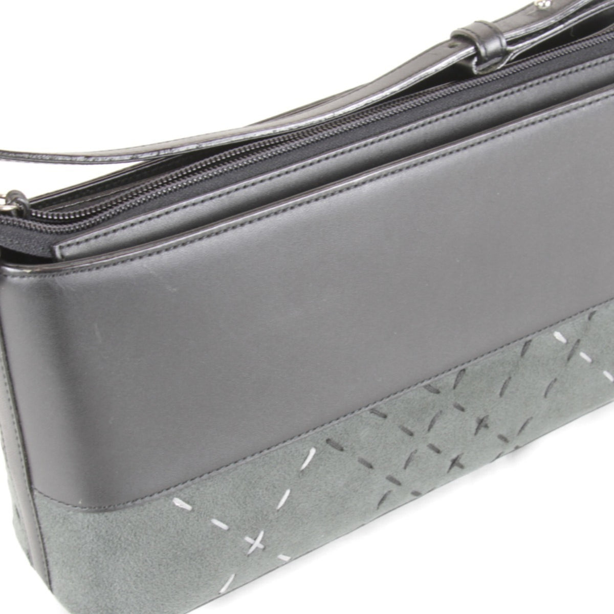 Burberry Black Gray Leather Suede Shoulder Bag (Pre-Owned)