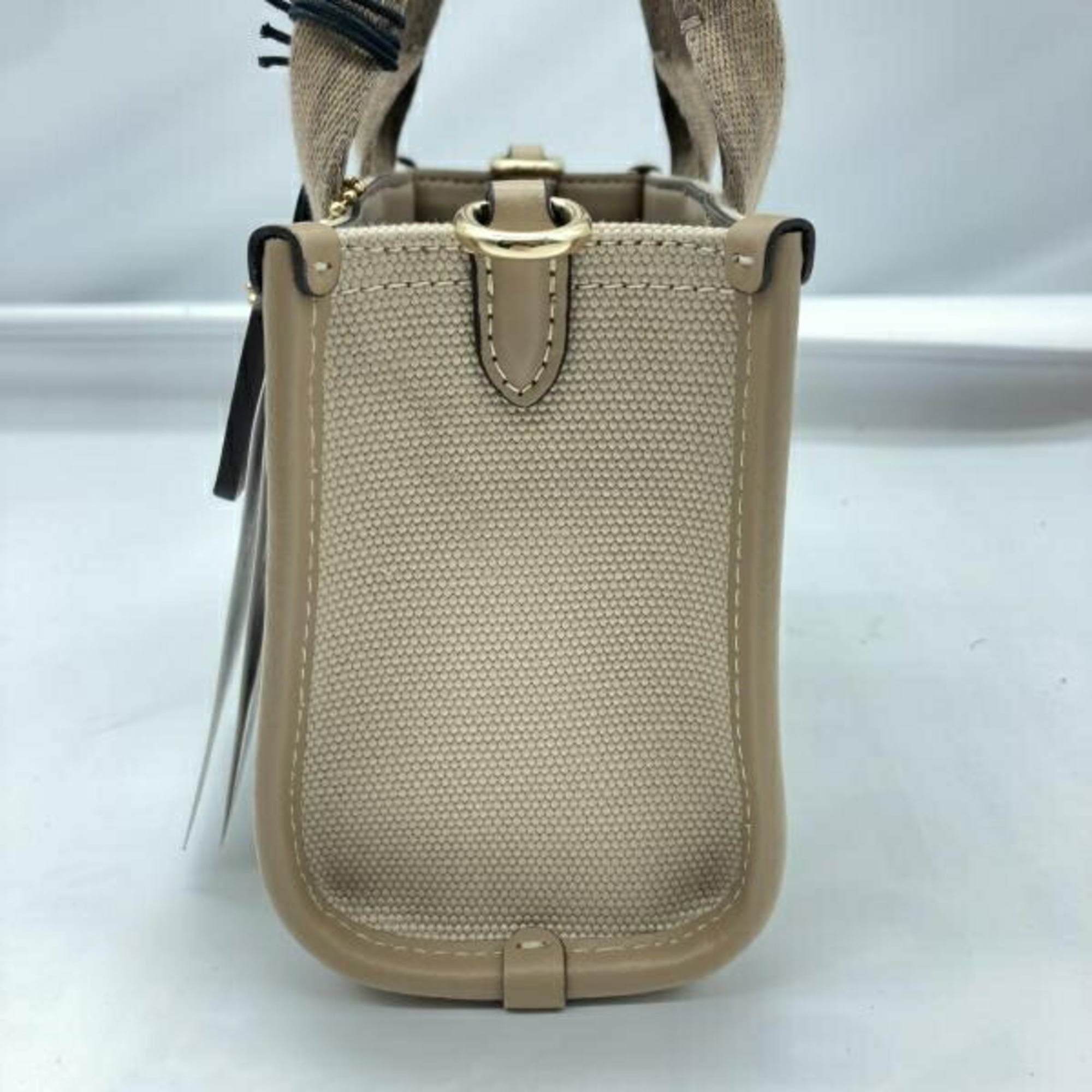 Coach Beige Shoulder Bag (Pre-Owned)