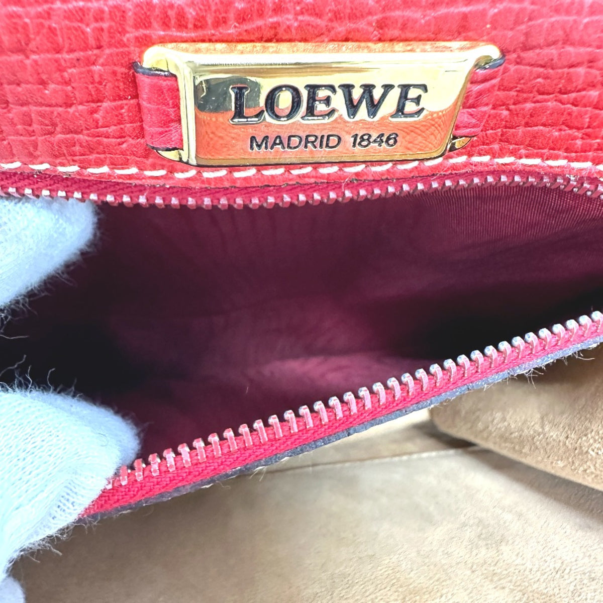 Loewe Red Leather Handbag (Pre-Owned)