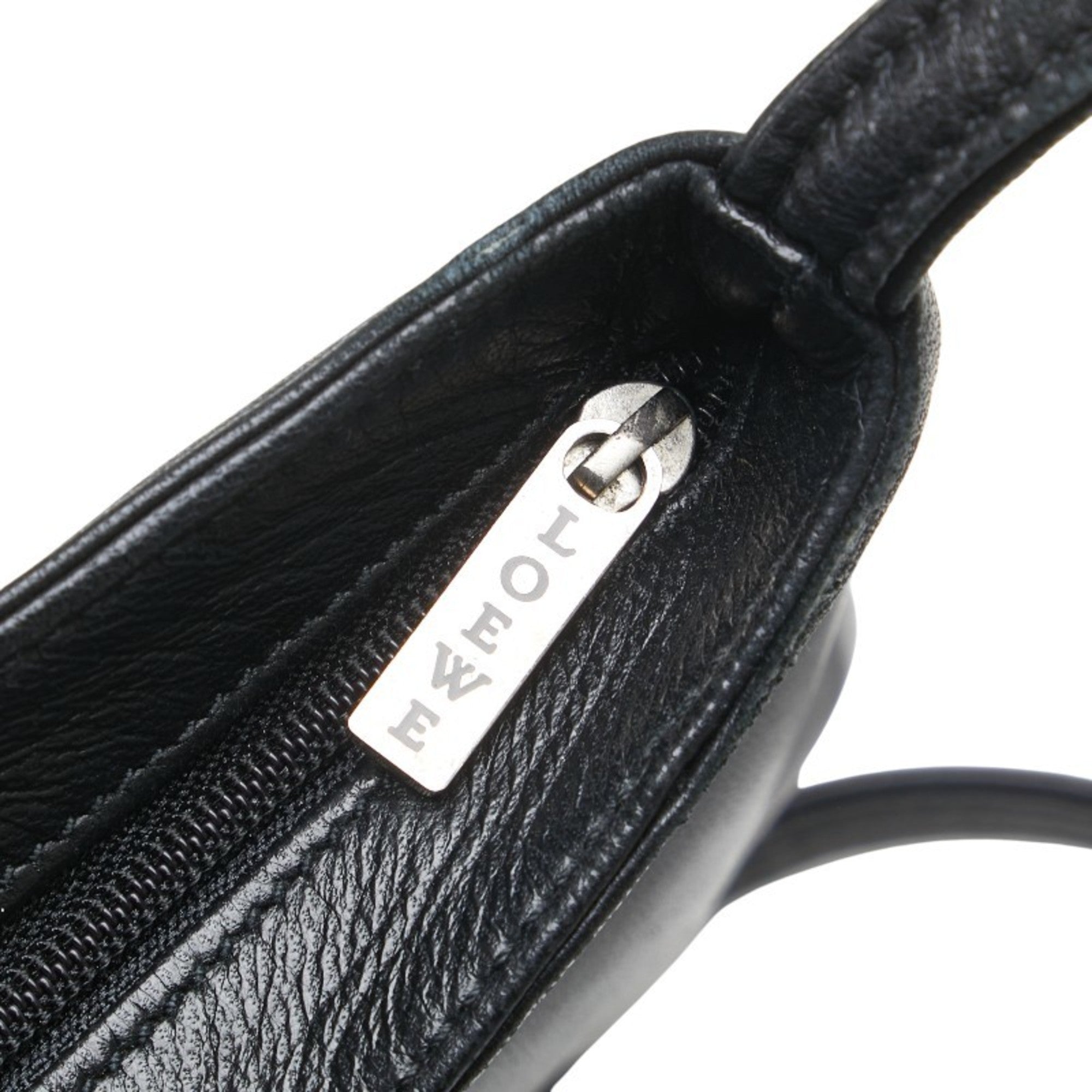 Loewe Black Leather Pochette Shoulder Bag (Pre-Owned)