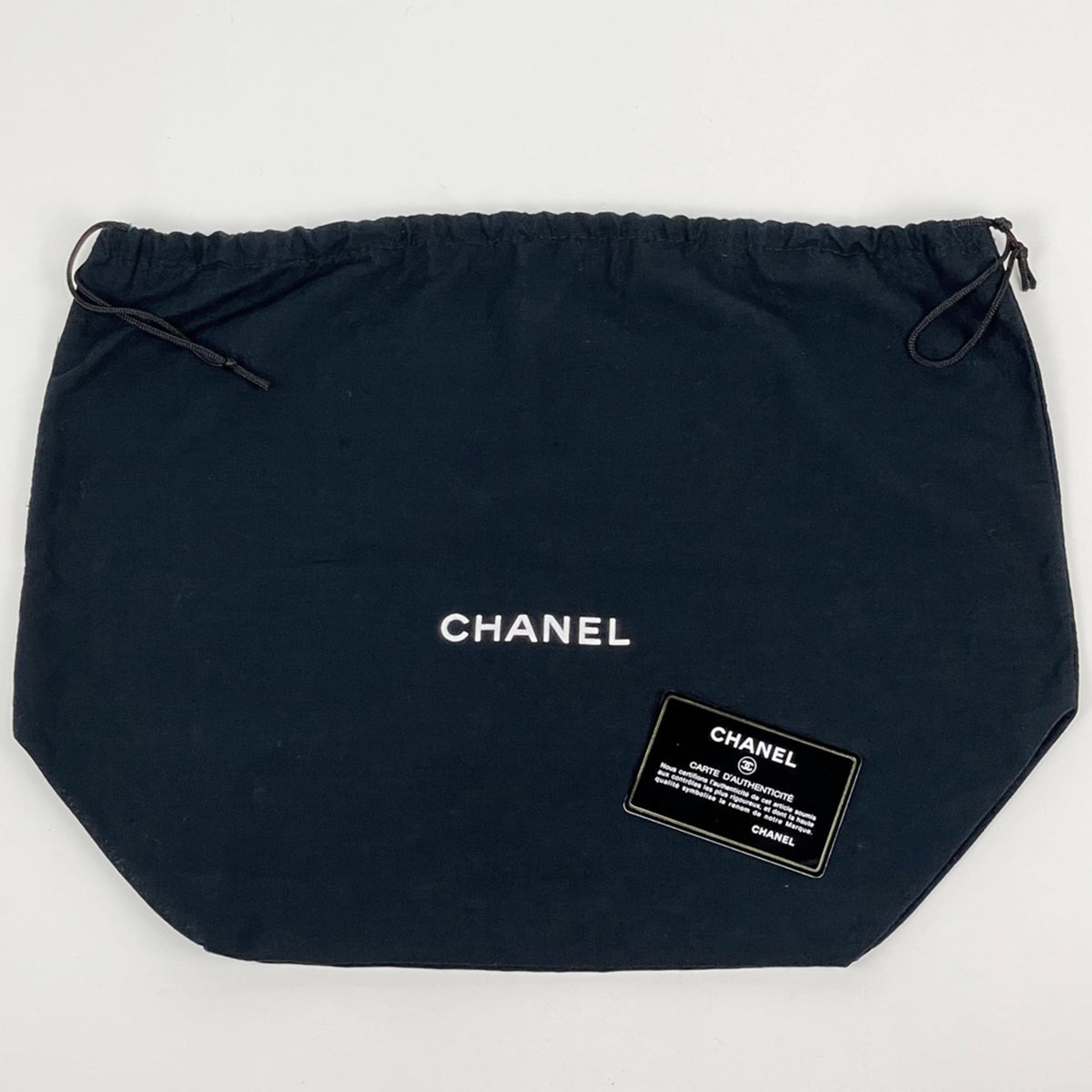 Chanel Matelasse Black Leather Shoulder Bag (Pre-Owned)