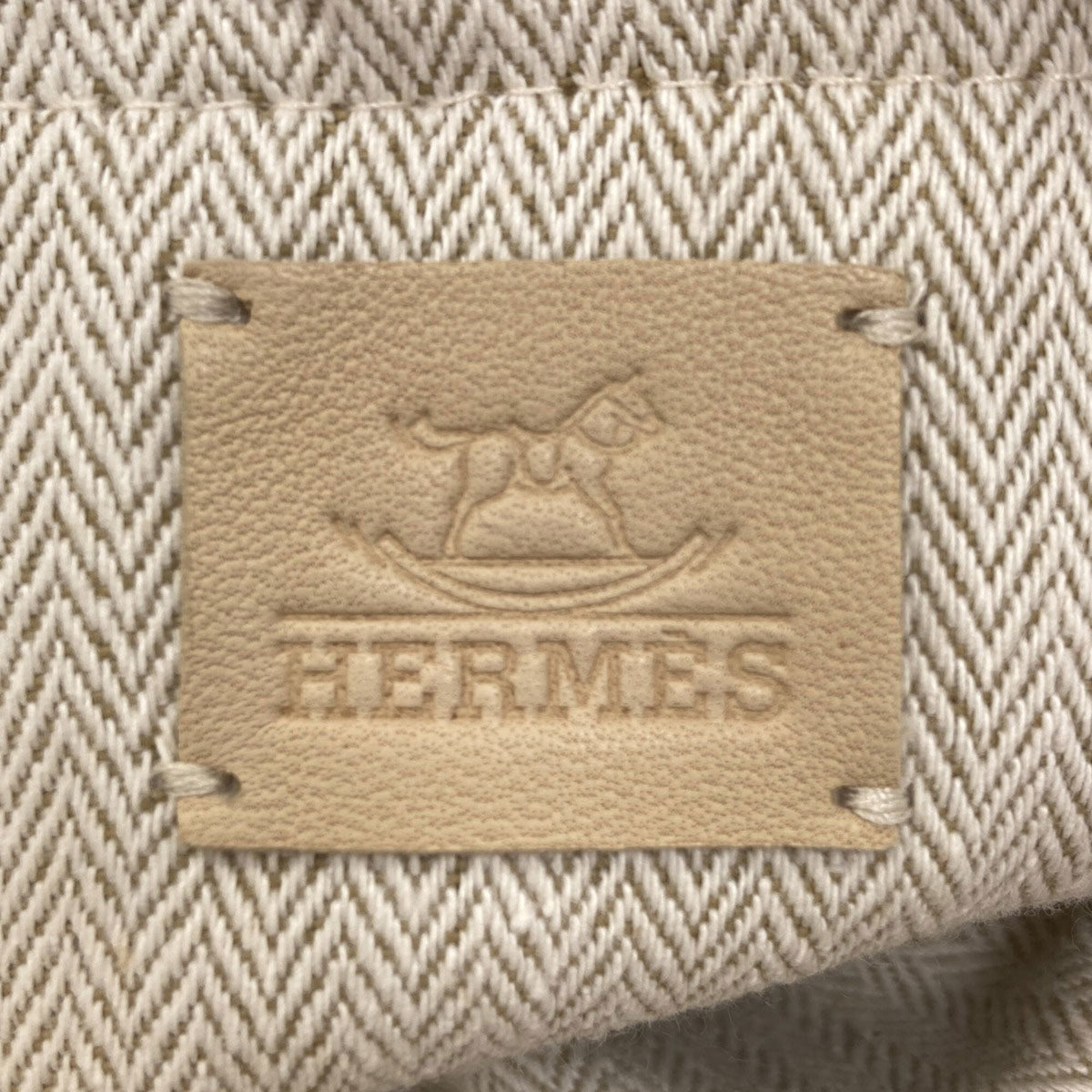 Hermes Beige Canvas Shoulder Bag (Pre-Owned)