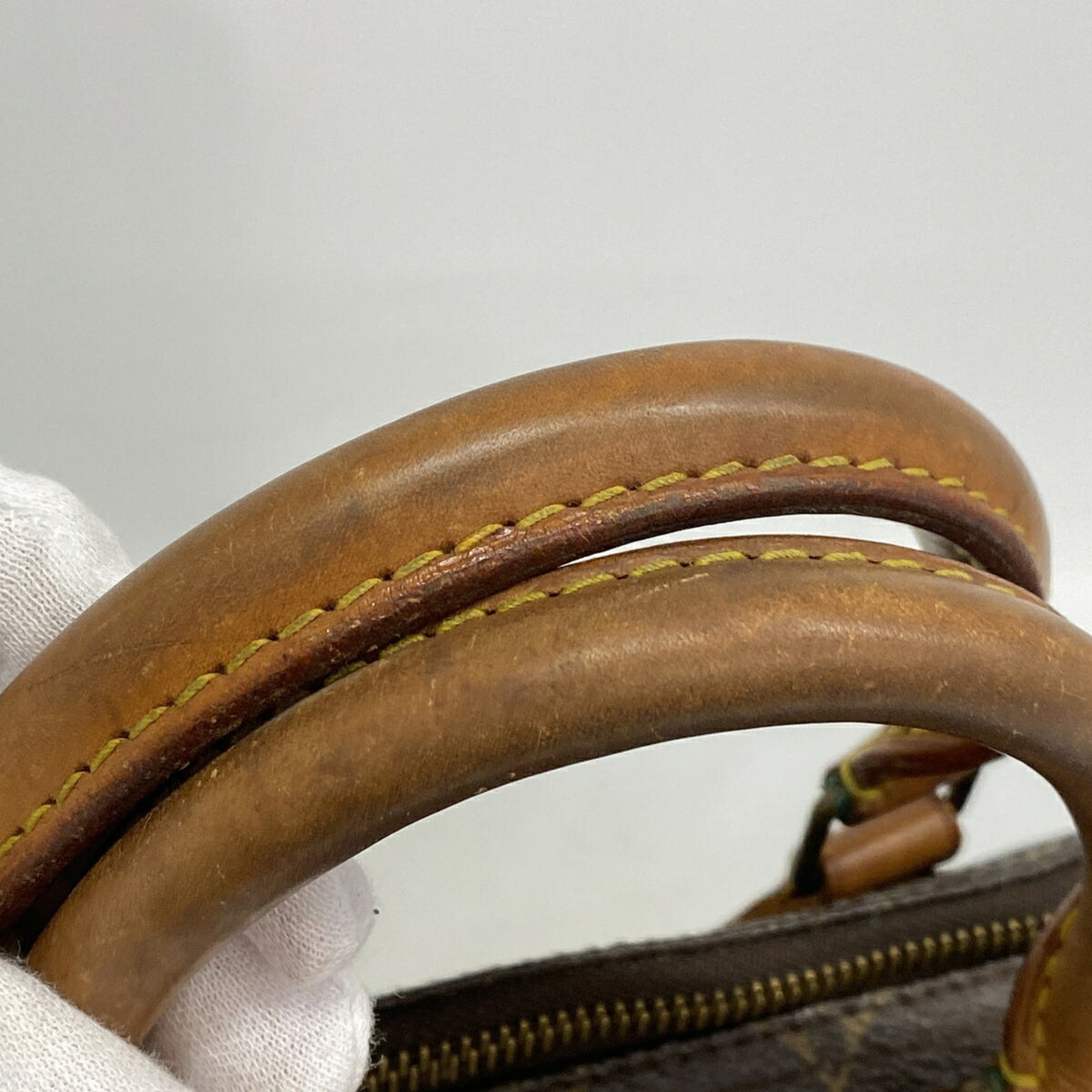 Louis Vuitton Brown Handbag (Pre-Owned)