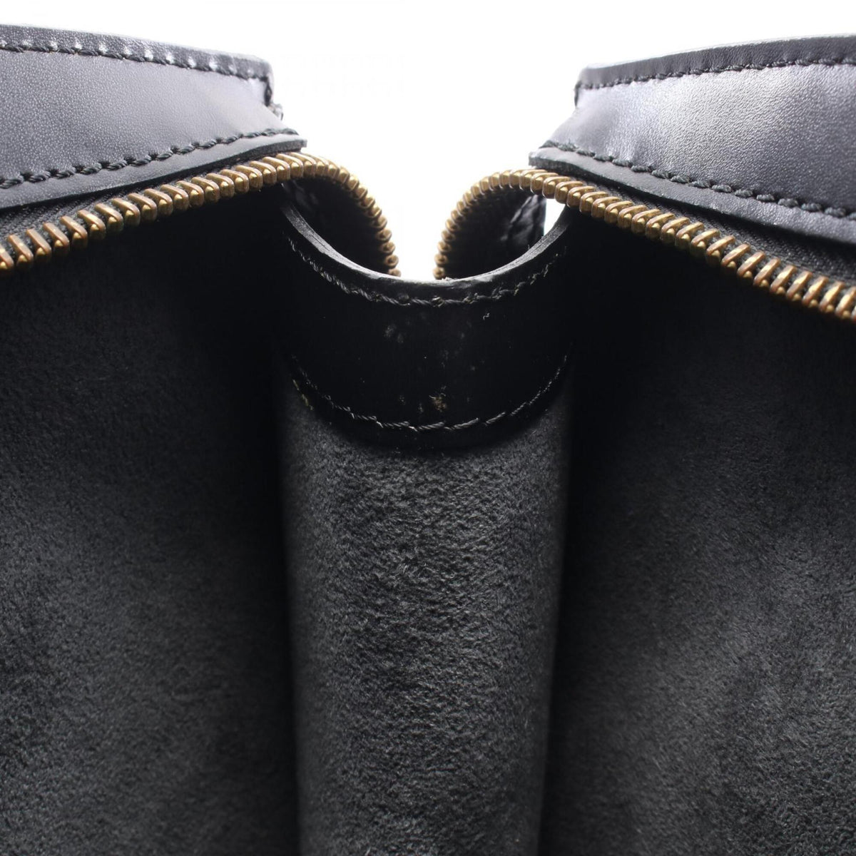 Louis Vuitton Black Noir Leather Handbag Shoulder Bag (Pre-Owned)