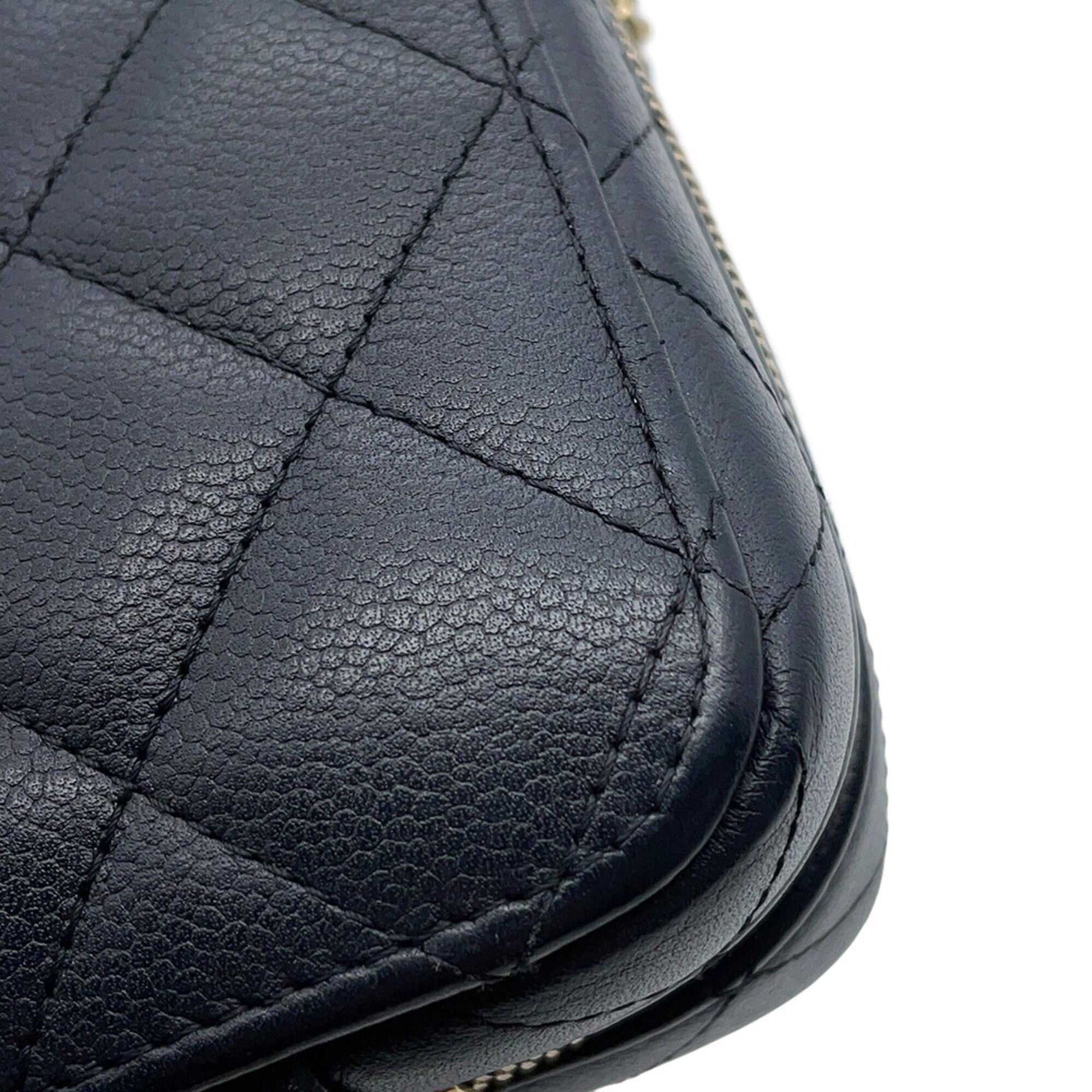 Chanel Matelasse Black Grained Calfskin Handbag Shoulder Bag (Pre-Owned)