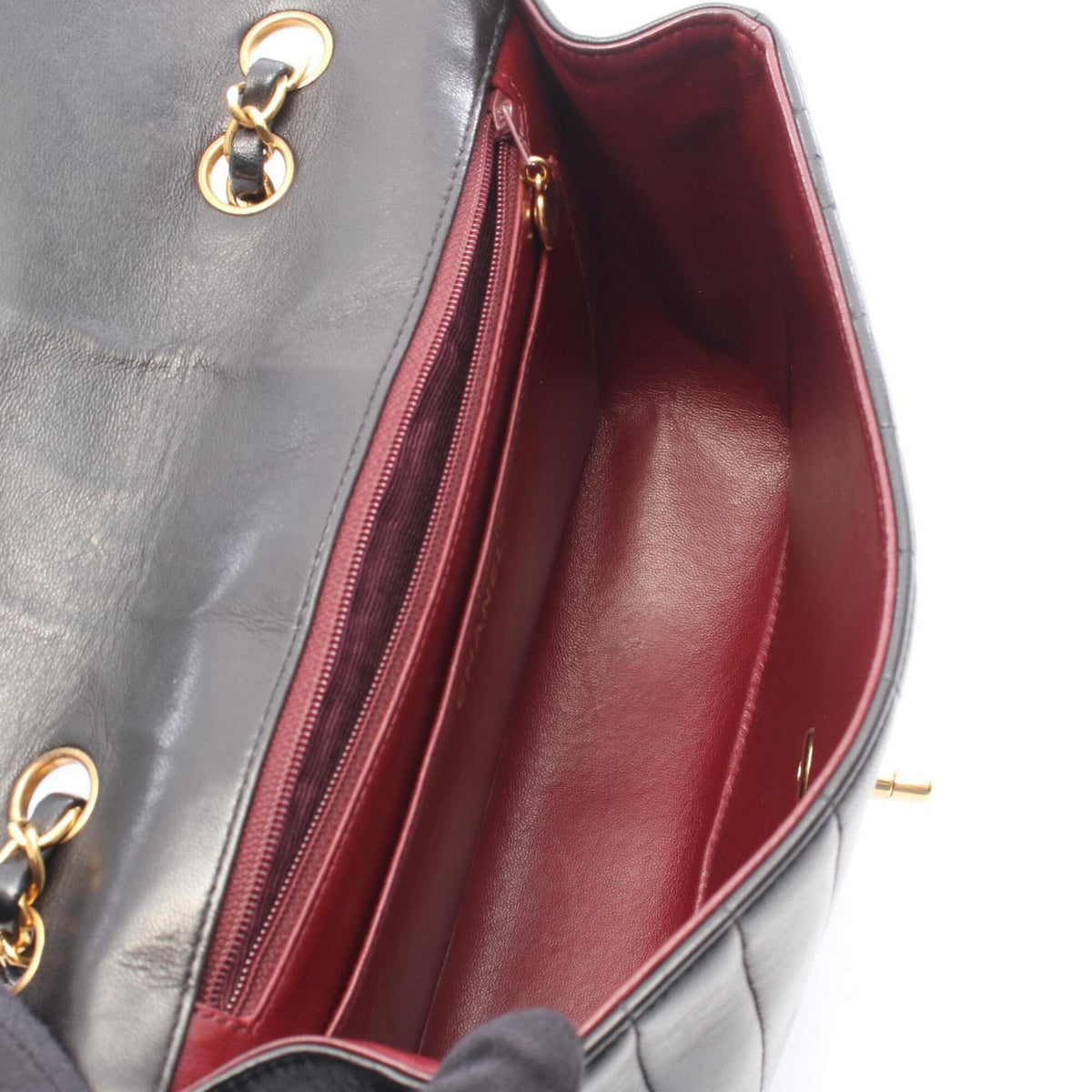 Chanel Chevron (V Stitch) Black Leather Handbag Shoulder Bag (Pre-Owned)
