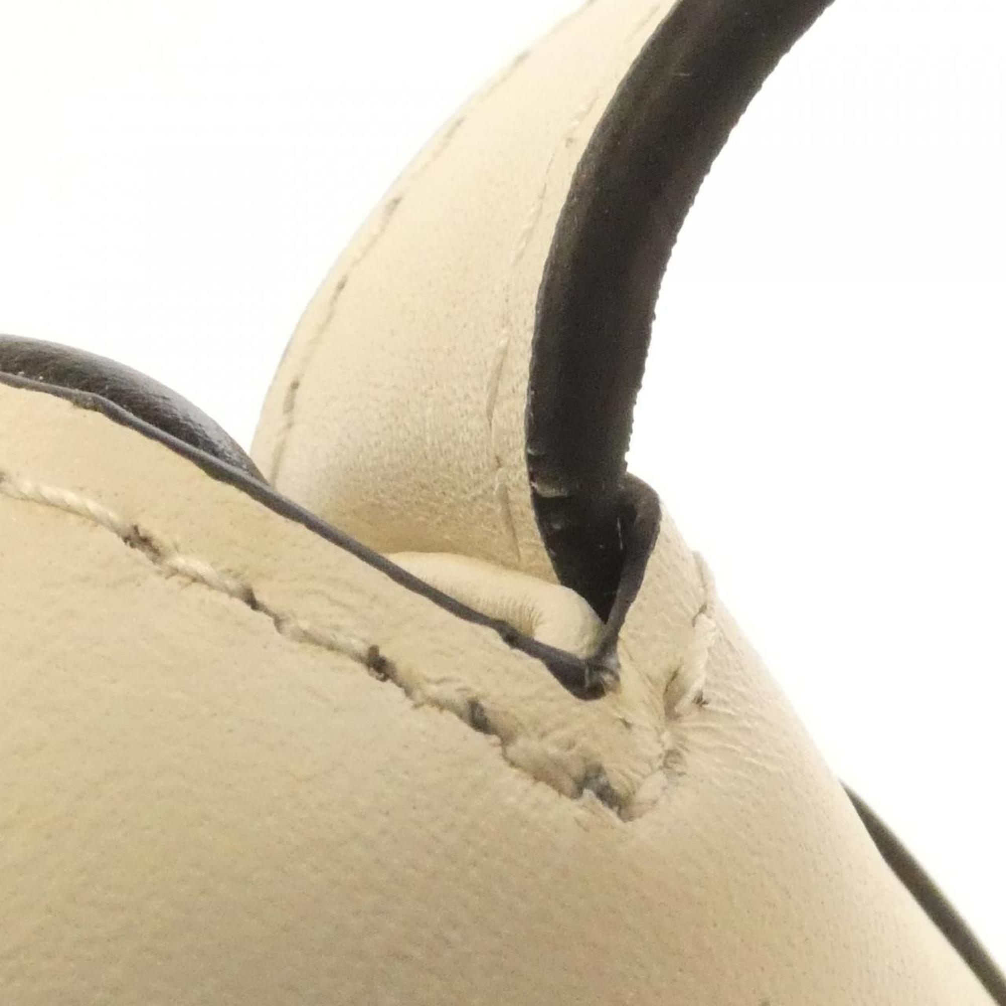 Gucci Black White Leather Shoulder Bag (Pre-Owned)