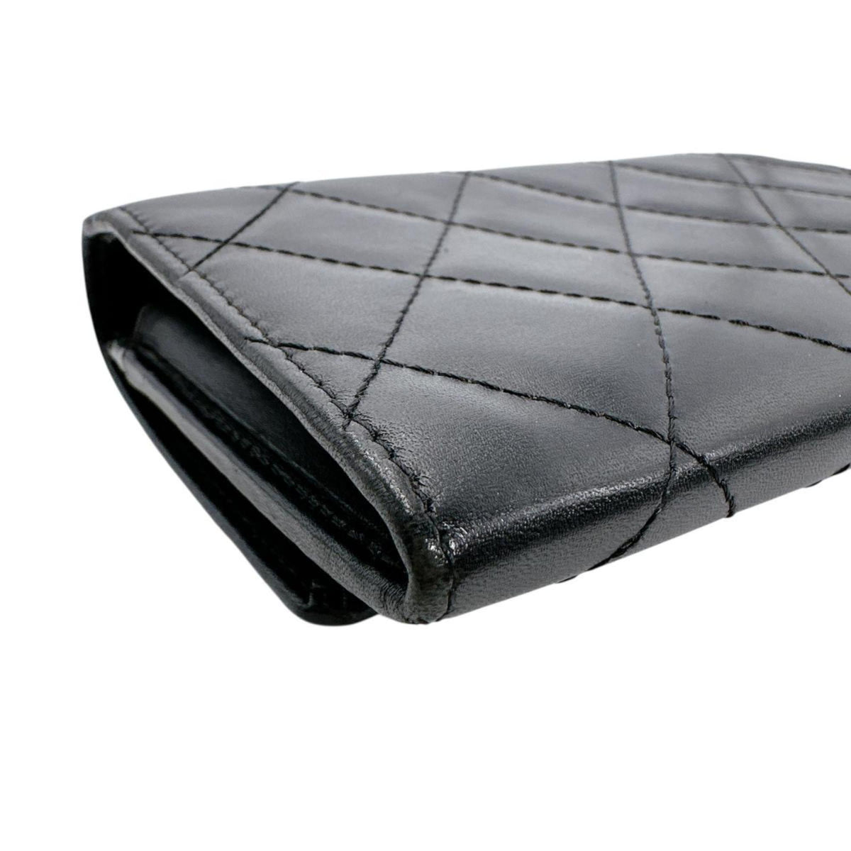 Chanel Black Leather Wallet (Bi-Fold) (Pre-Owned)