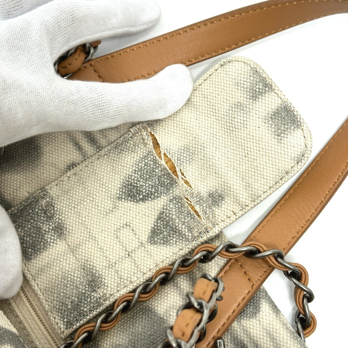 Chanel Beige Other Shoulder Bag (Pre-Owned)