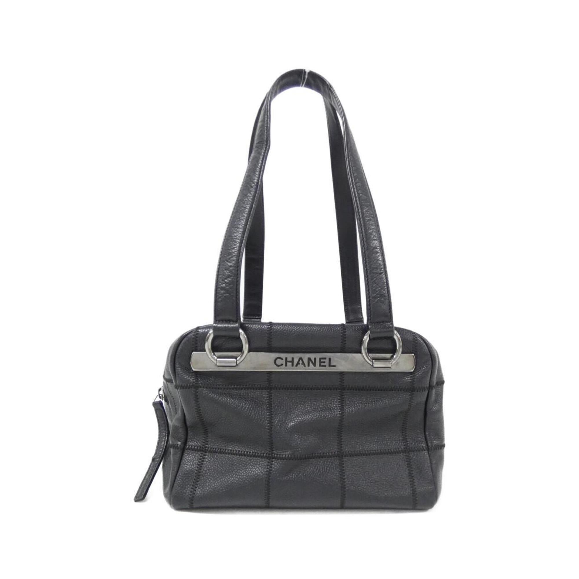 Chanel Black Grained Calfskin Shoulder Bag (Pre-Owned)