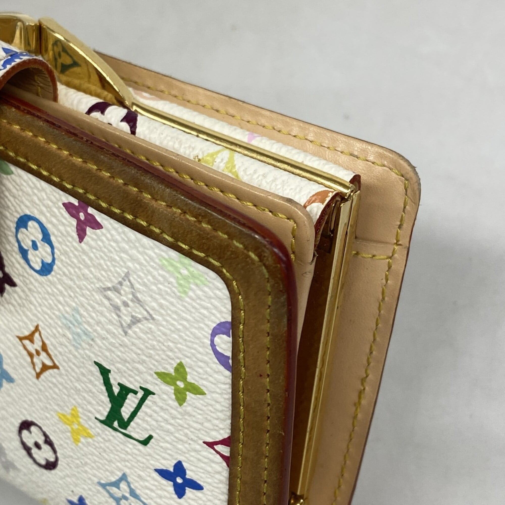 Louis Vuitton Blanc Wallet (Bi-Fold) (Pre-Owned)