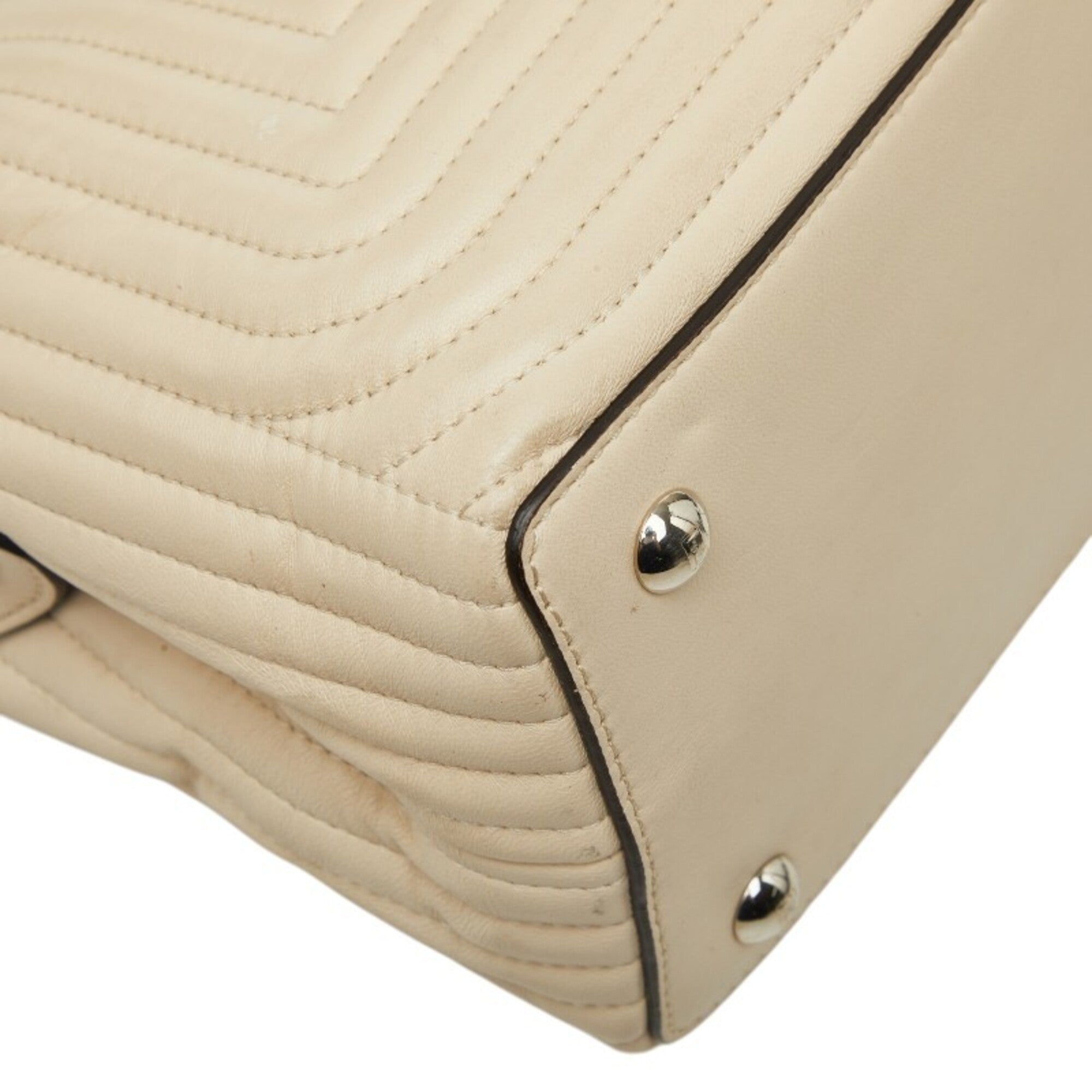 Fendi Ivory Leather Shoulder Bag (Pre-Owned)