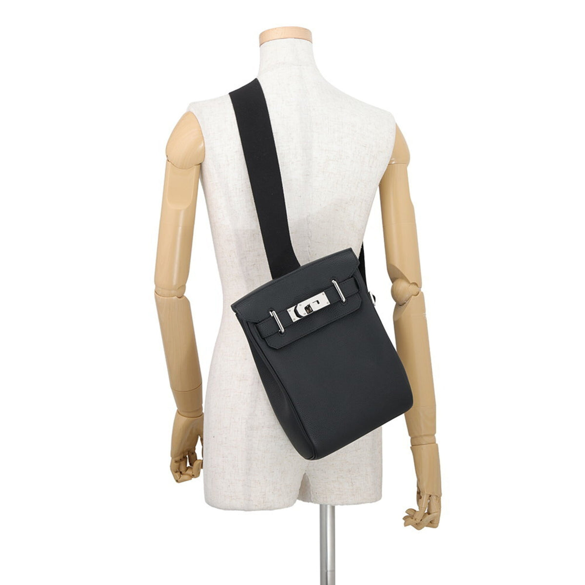 Hermes Black Togo Leather Handbag Sling Bag (Pre-Owned)