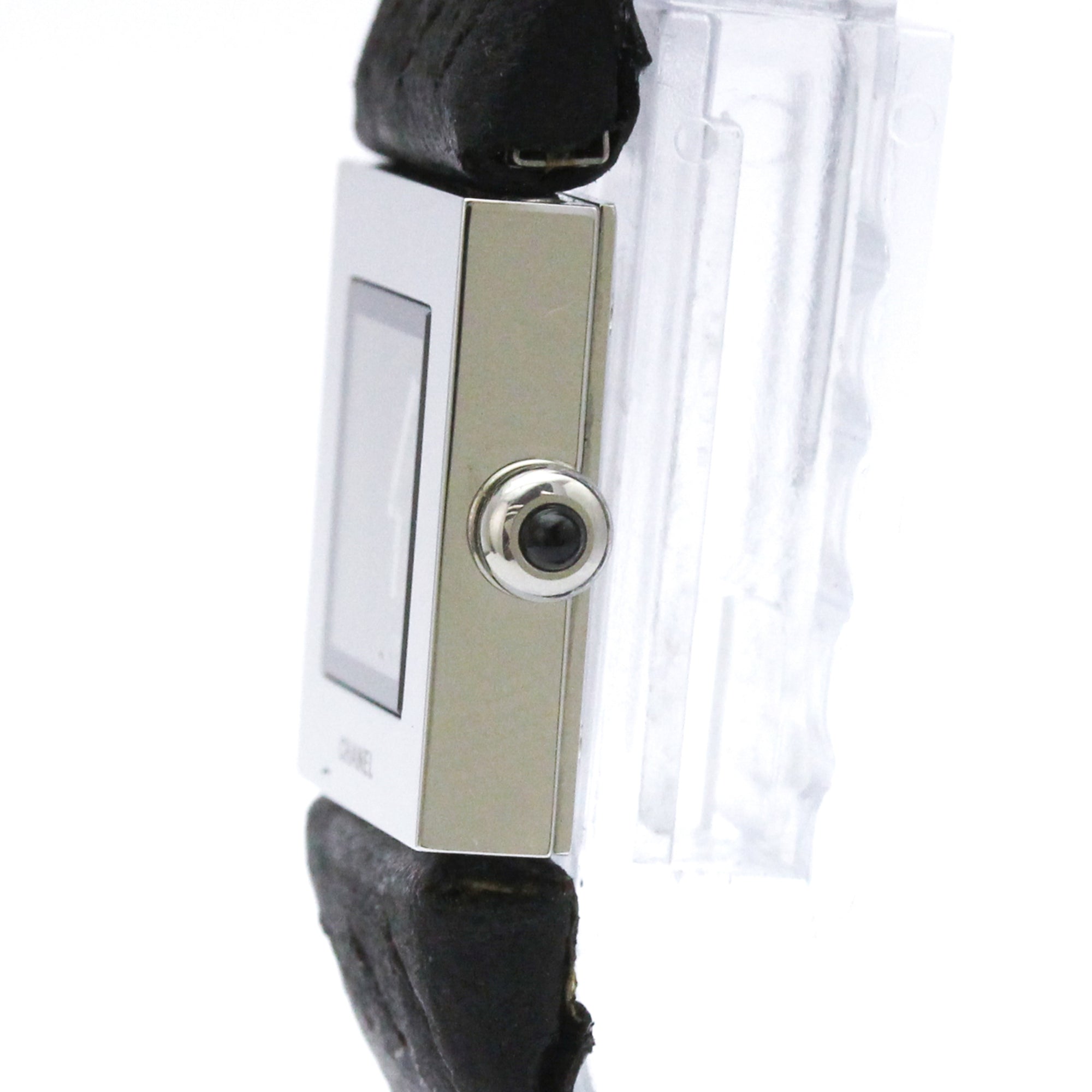 Chanel Matelasse Quartz Watch Stainless Steel And Quilted Leather Watch (Pre-Owned)