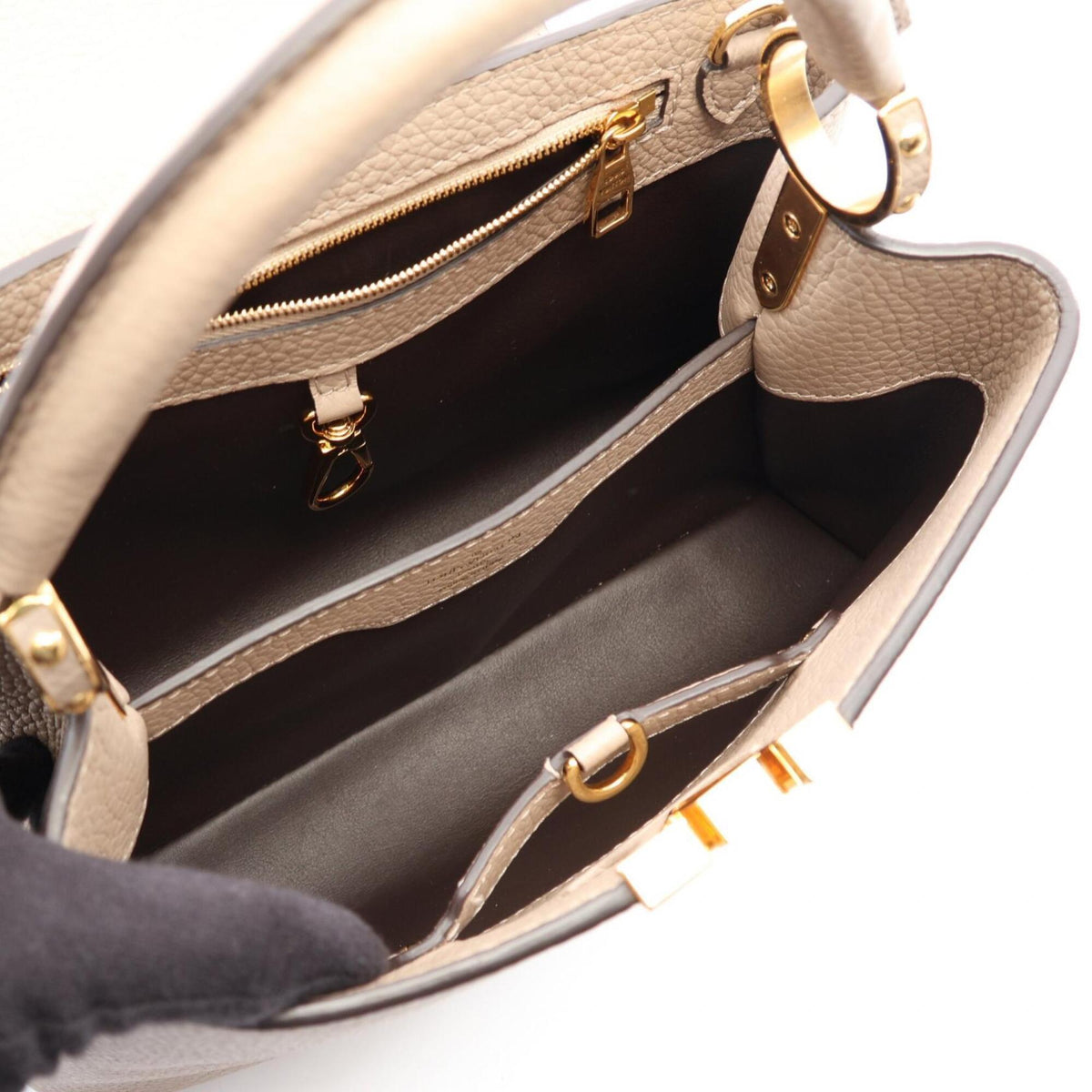 Louis Vuitton Beige Leather Handbag (Pre-Owned)