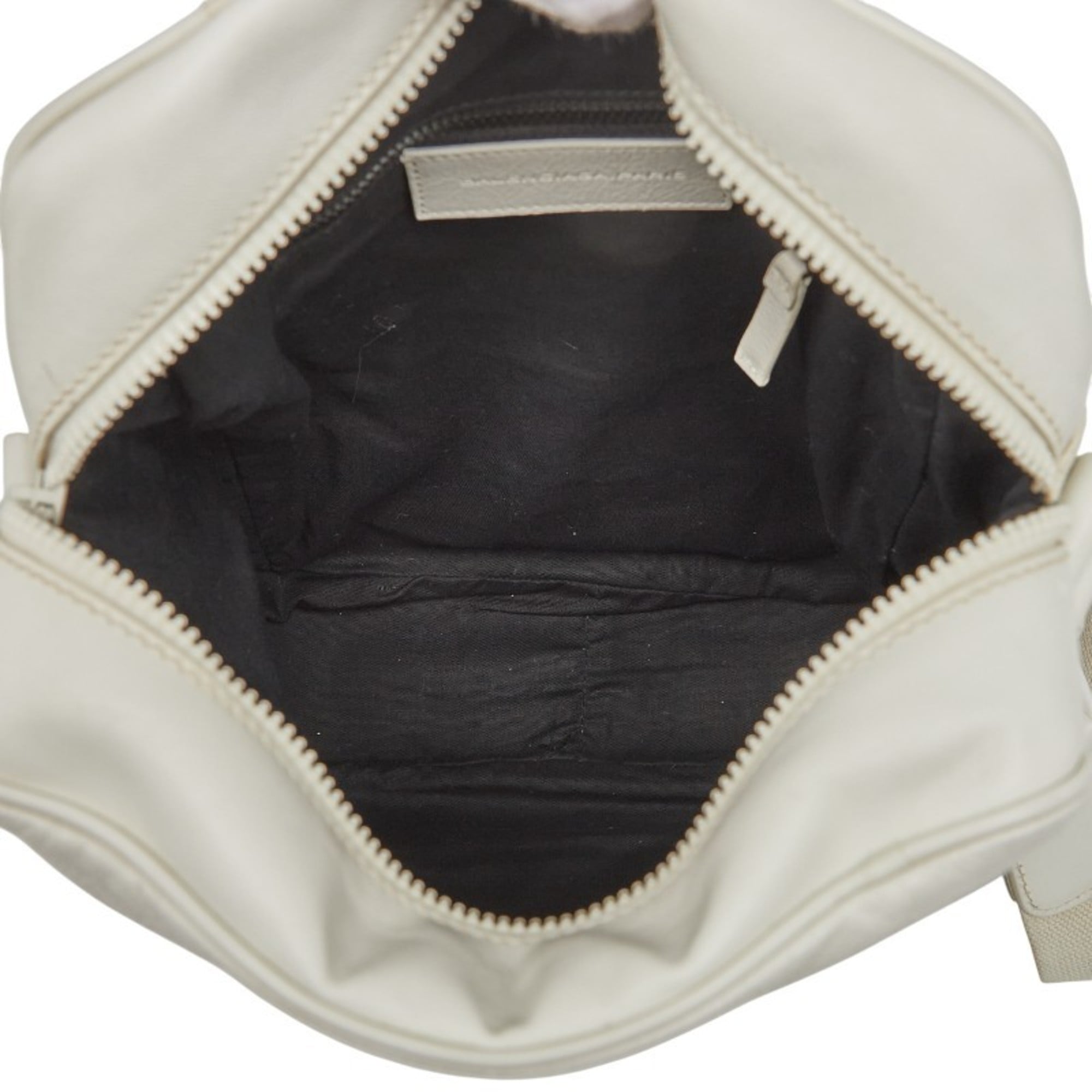 Balenciaga White Leather Shoulder Bag (Pre-Owned)