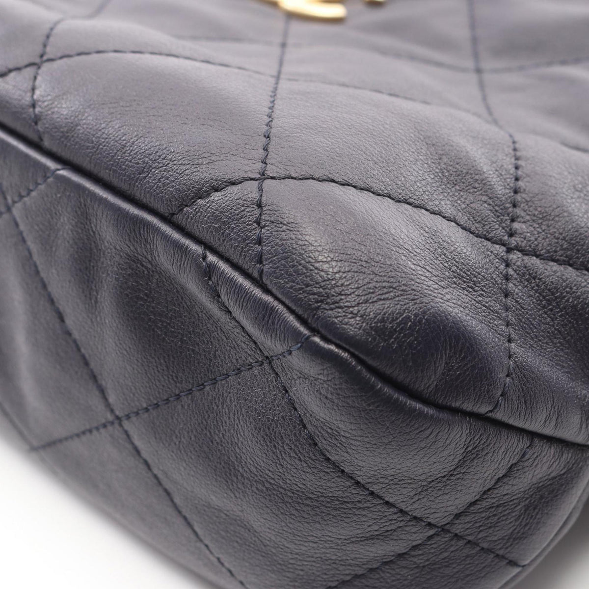 Chanel Navy Leather Handbag Shoulder Bag (Pre-Owned)