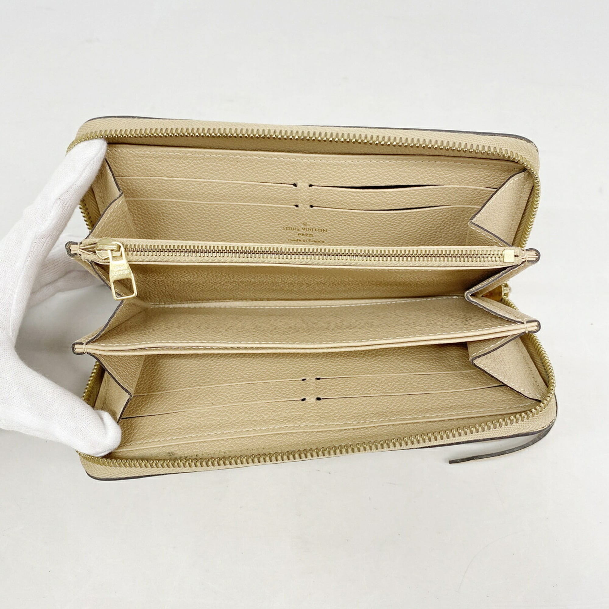 Louis Vuitton Beige Long Wallet (Bi-Fold) (Pre-Owned)