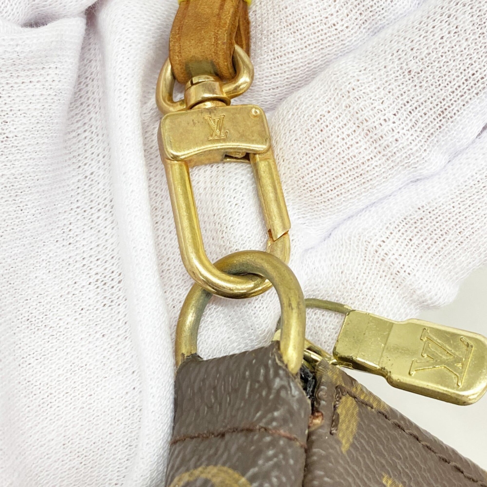 Louis Vuitton Brown Pouch (Pre-Owned)