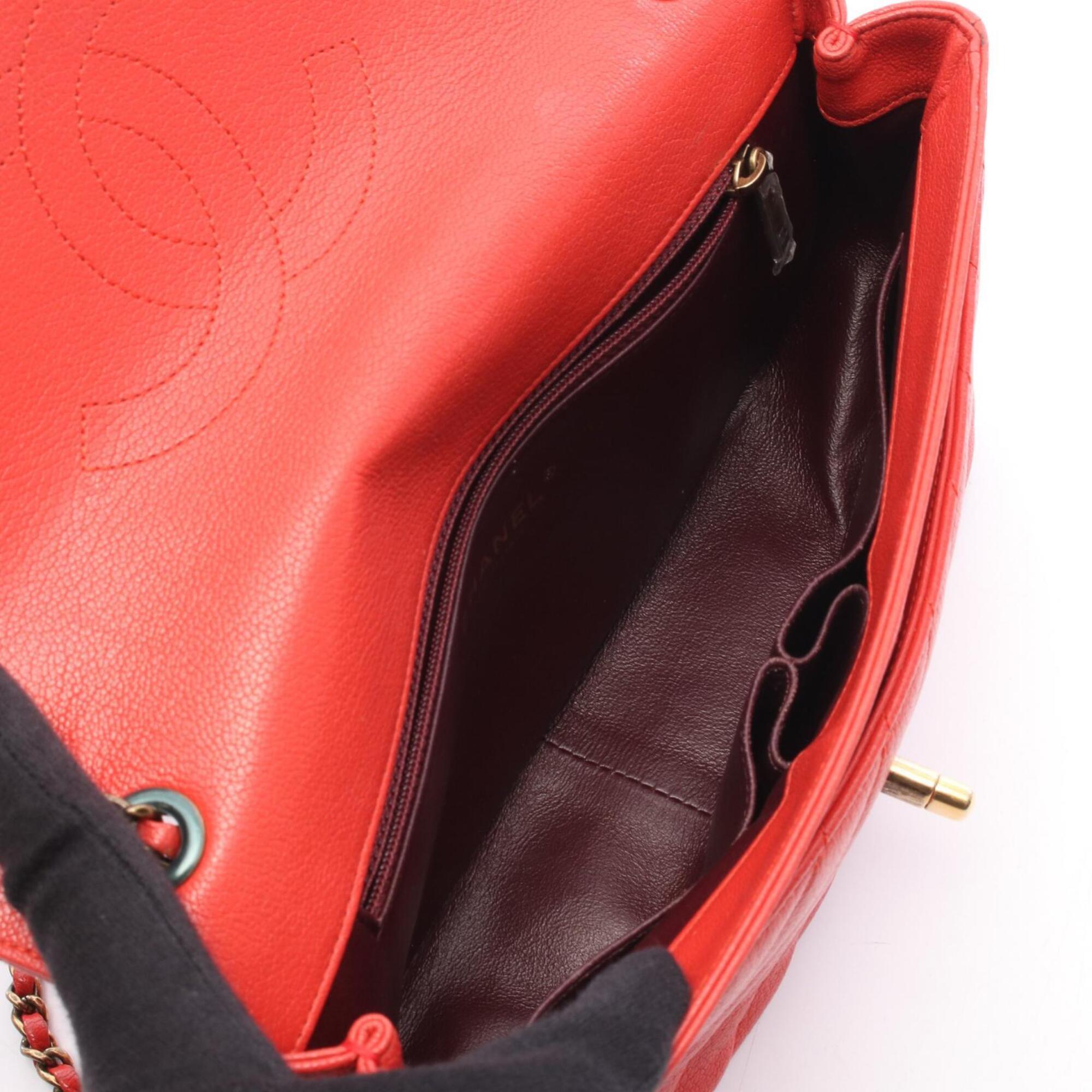 Chanel Red Color Leather Handbag Shoulder Bag (Pre-Owned)