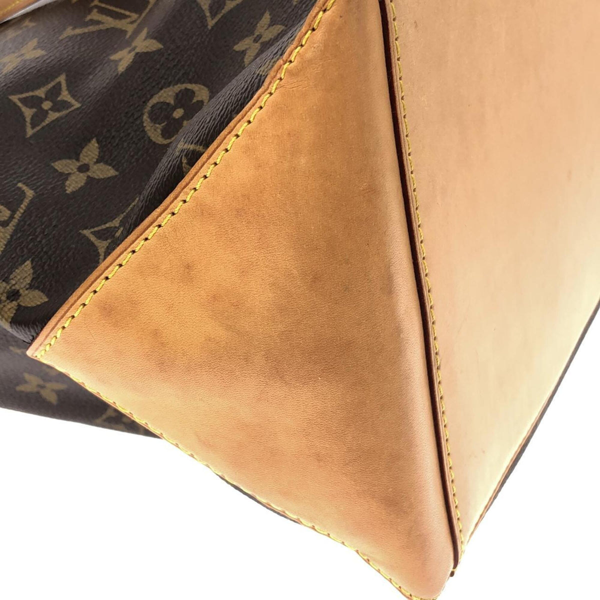 Louis Vuitton Marron Coated Canvas Handbag (Pre-Owned)