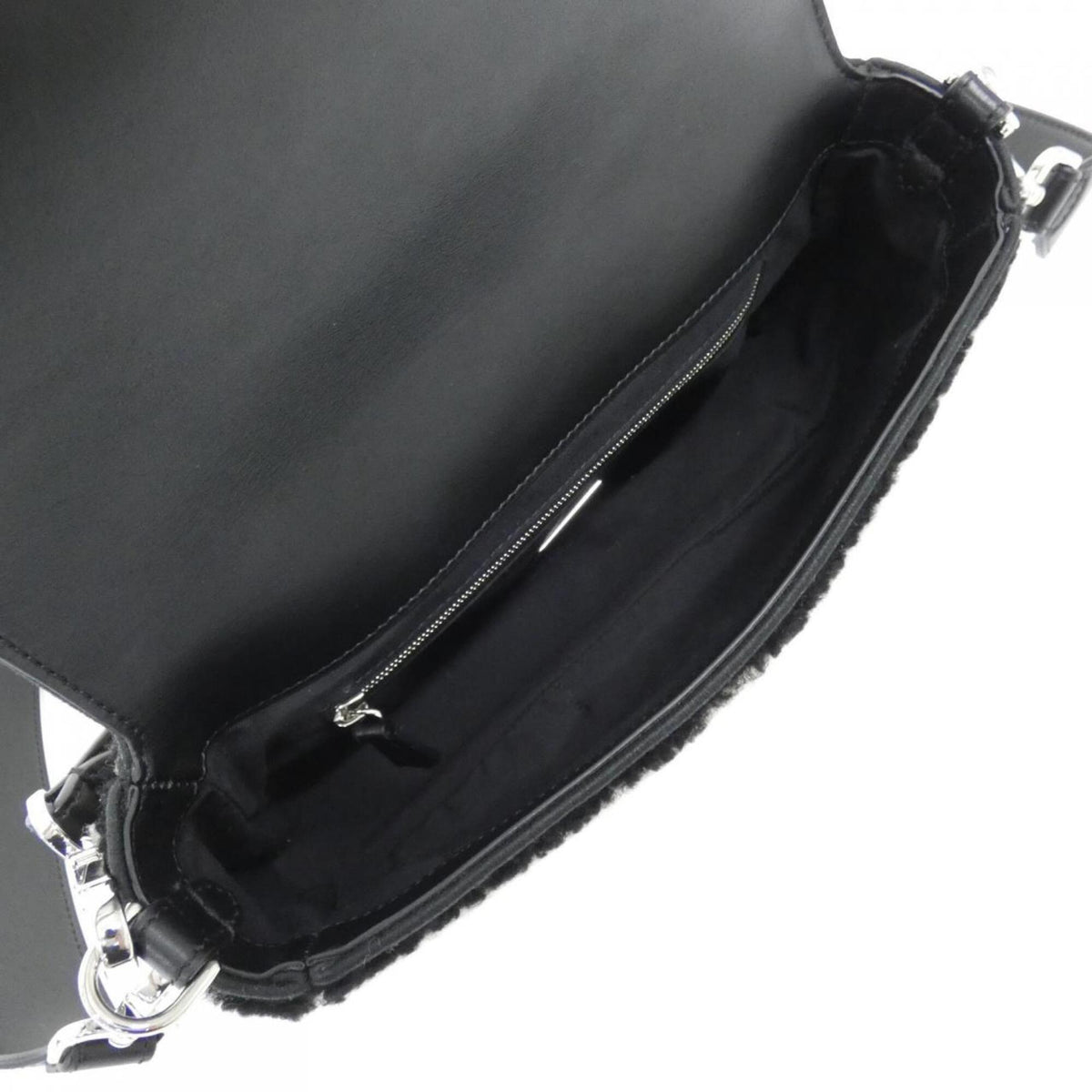 Fendi Baguette Silver Fur Handbag (Pre-Owned)