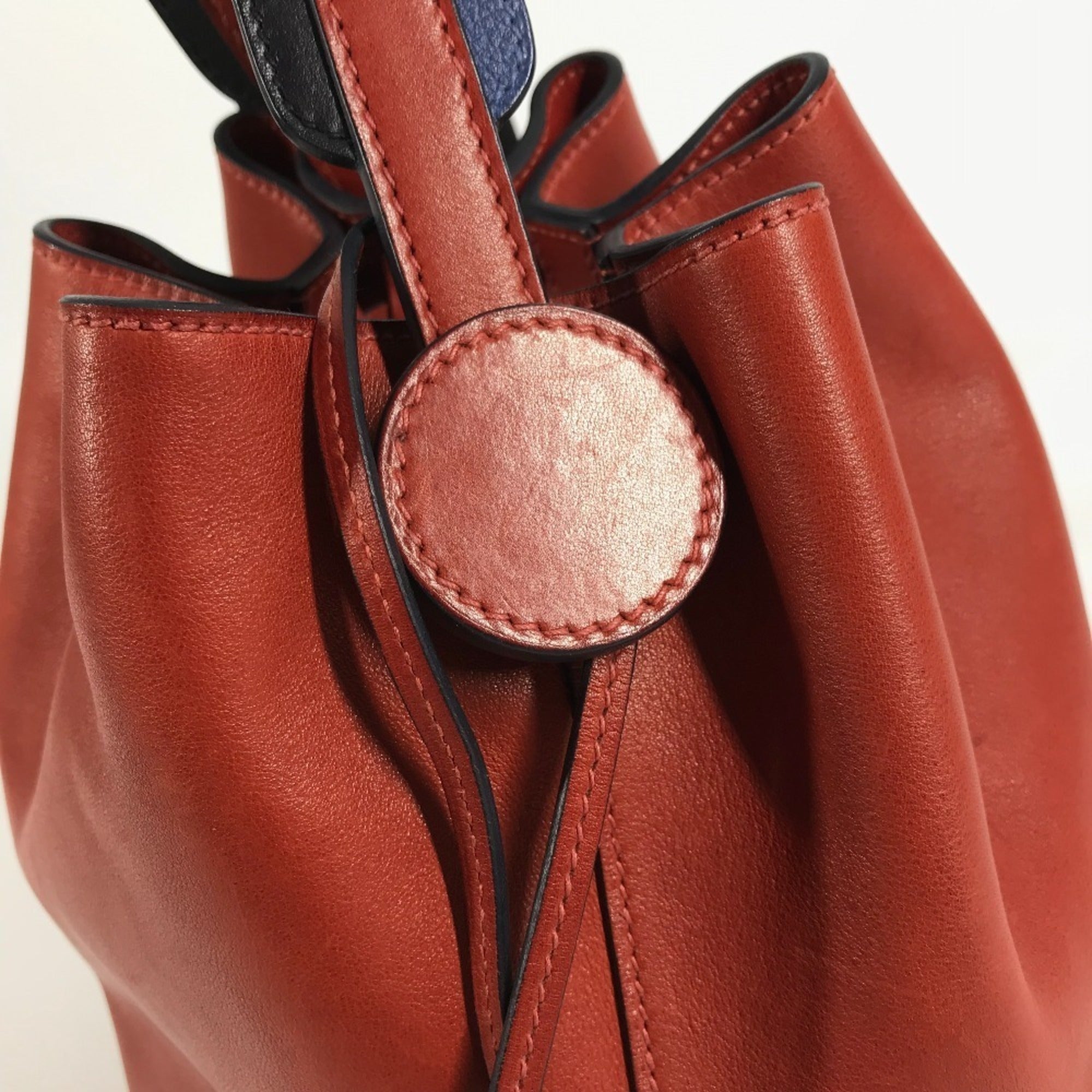Hermes Navy Red Color Leather Shoulder Bag (Pre-Owned)