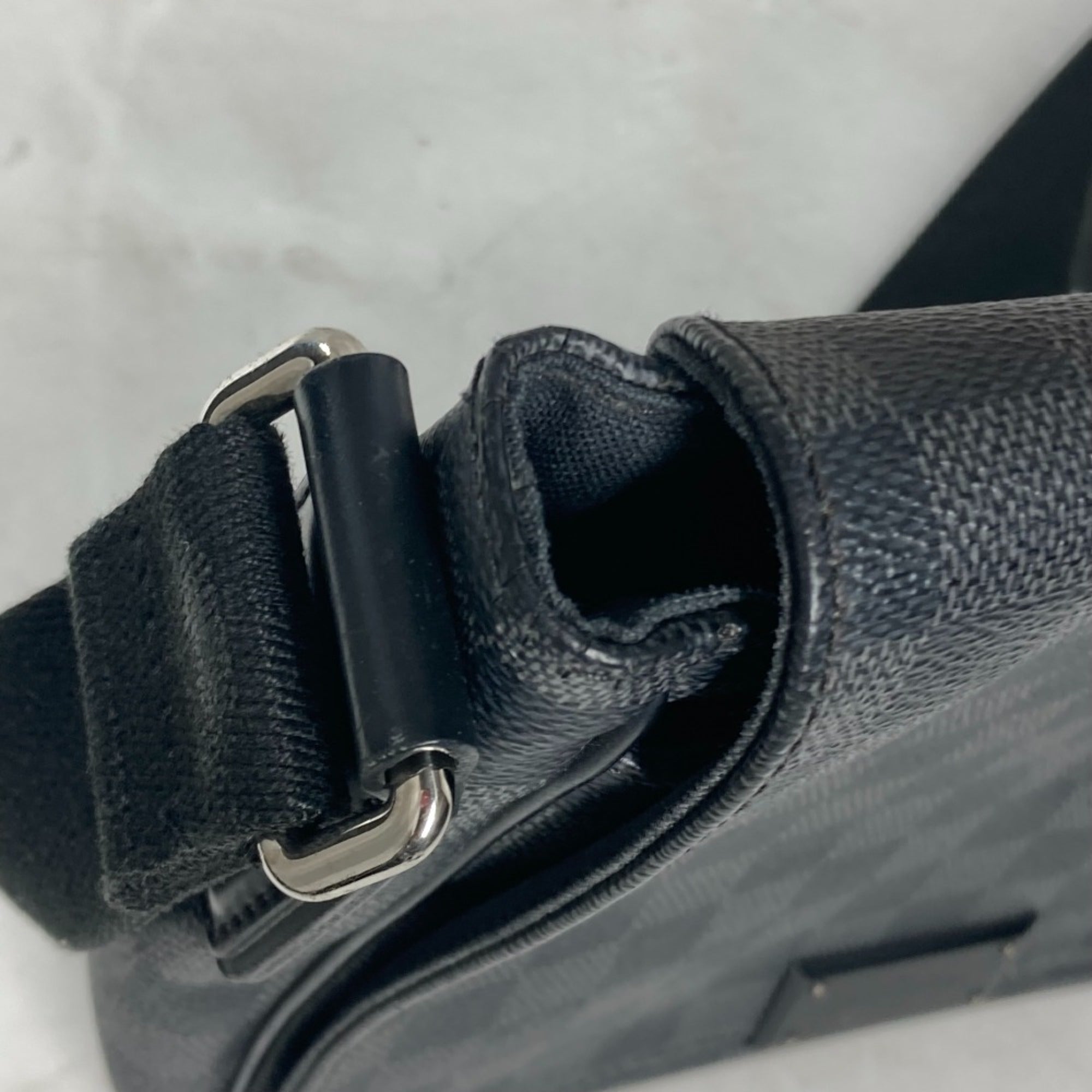 Louis Vuitton Black Damier Graphite Shoulder Bag (Pre-Owned)