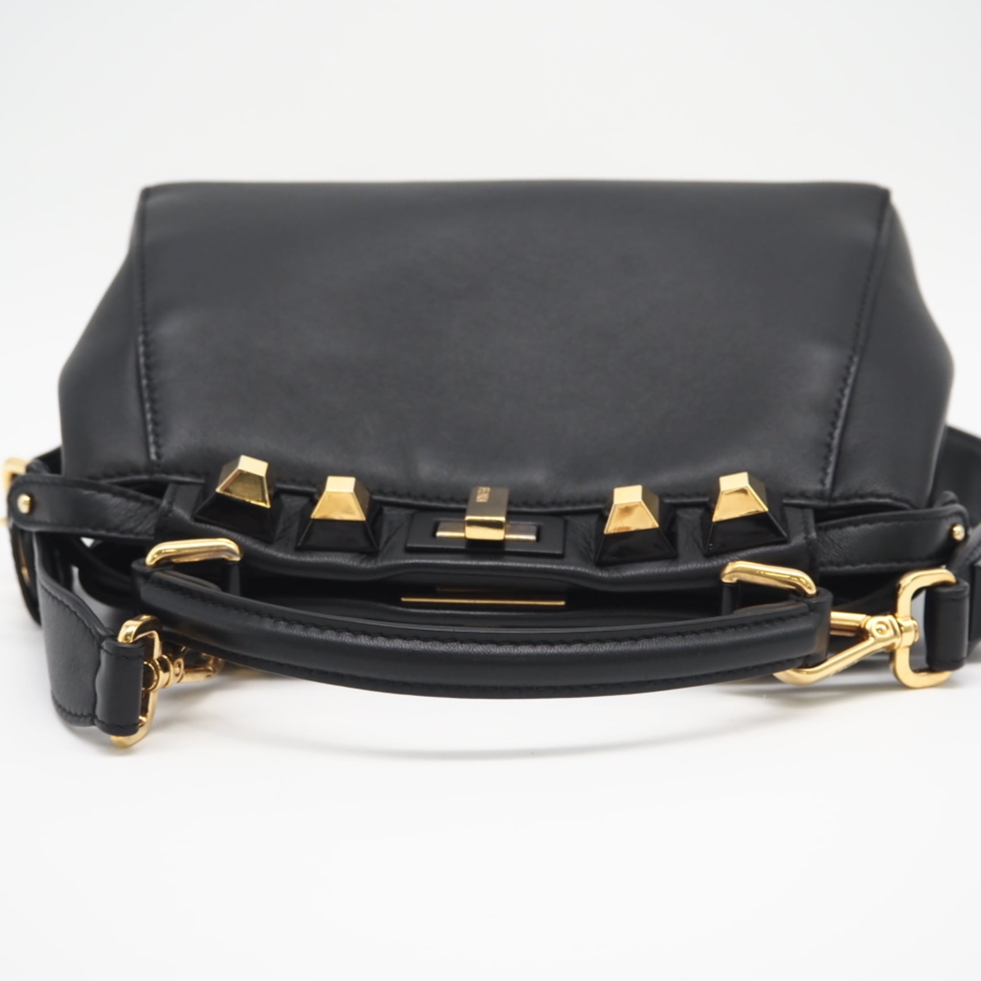 Fendi Black Leather Handbag (Pre-Owned)