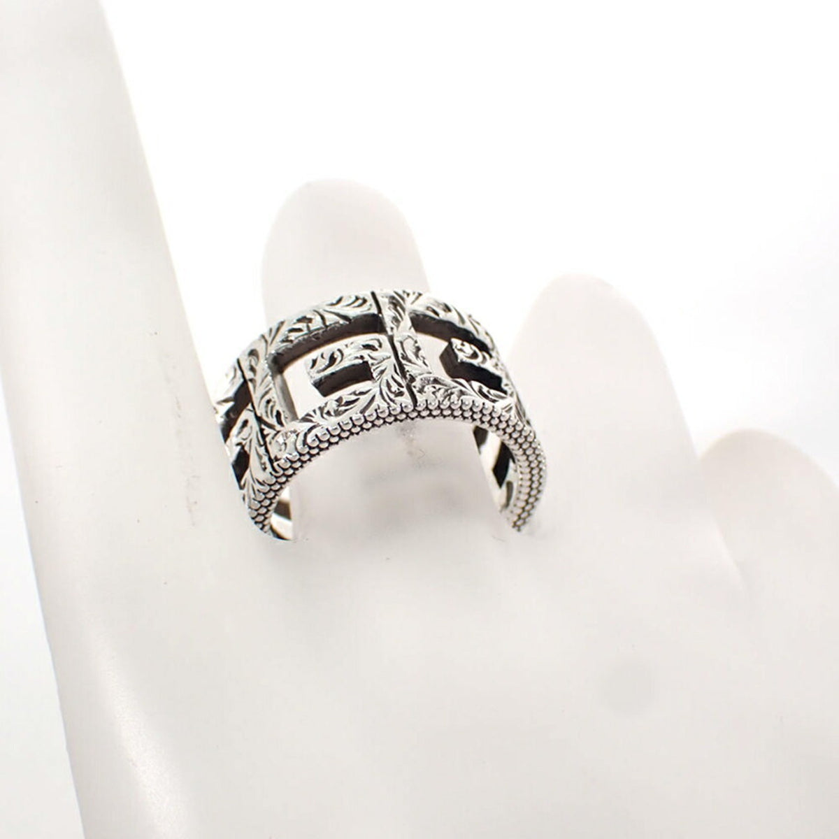 Gucci Sterling Silver 925 Band Ring (Pre-Owned)