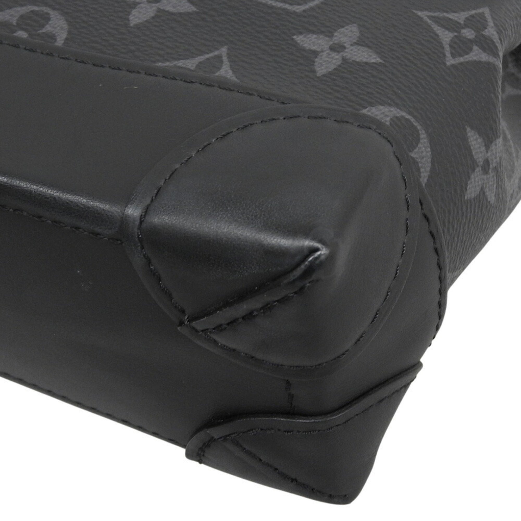 Louis Vuitton Monogram Eclipse Monogram Eclipse Handbag (Pre-Owned)