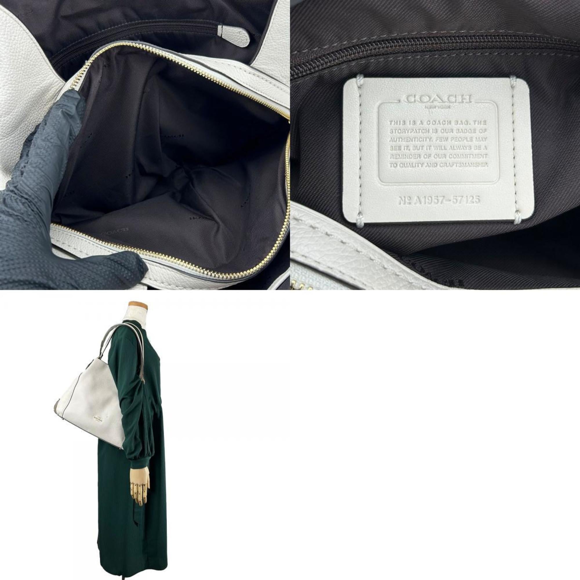 Coach Off-White Leather Shoulder Bag (Pre-Owned)