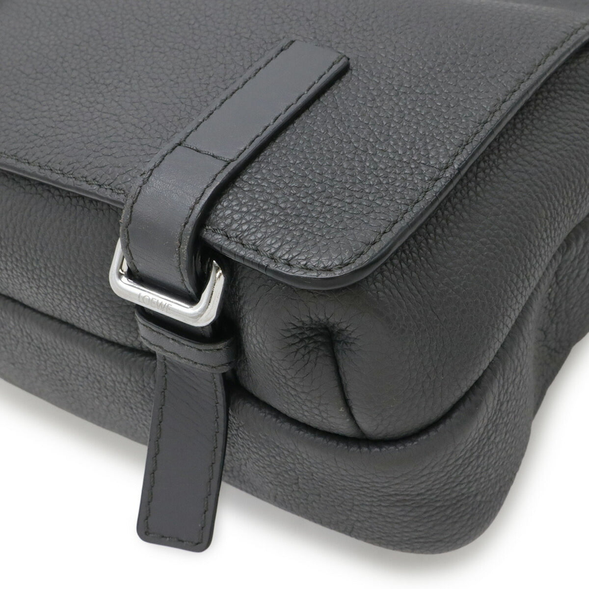 Loewe Gray Leather Messenger Bag Shoulder Bag (Pre-Owned)