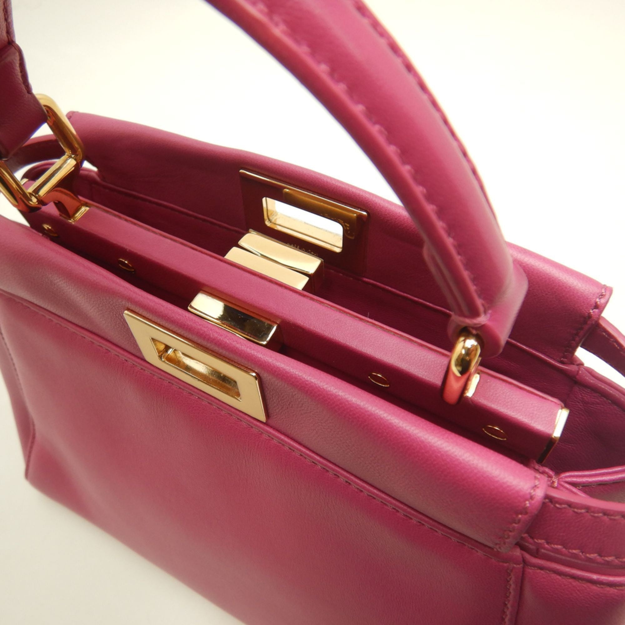 Fendi Pink Leather Handbag (Pre-Owned)