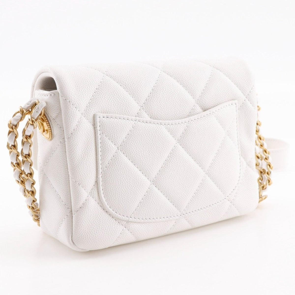 Chanel White Grained Calfskin Shoulder Bag (Pre-Owned)
