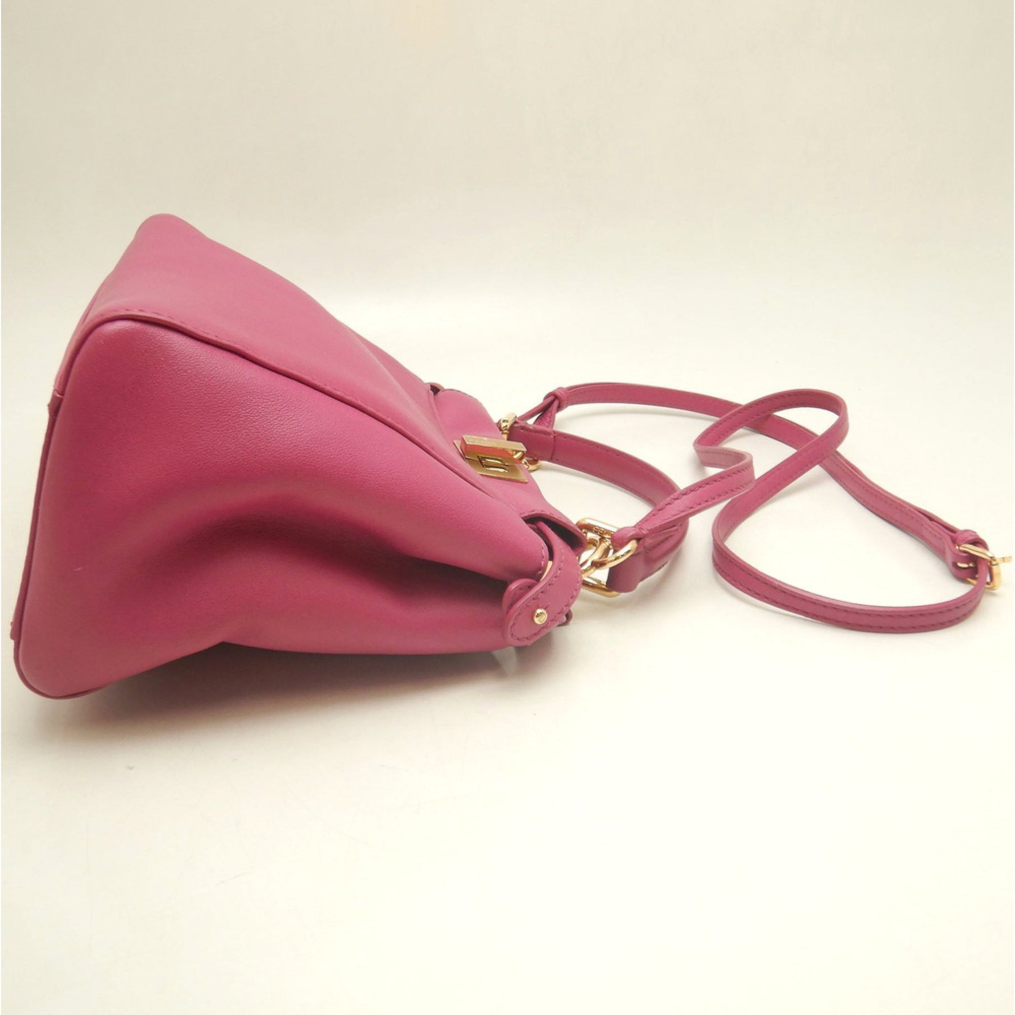 Fendi Pink Leather Handbag (Pre-Owned)