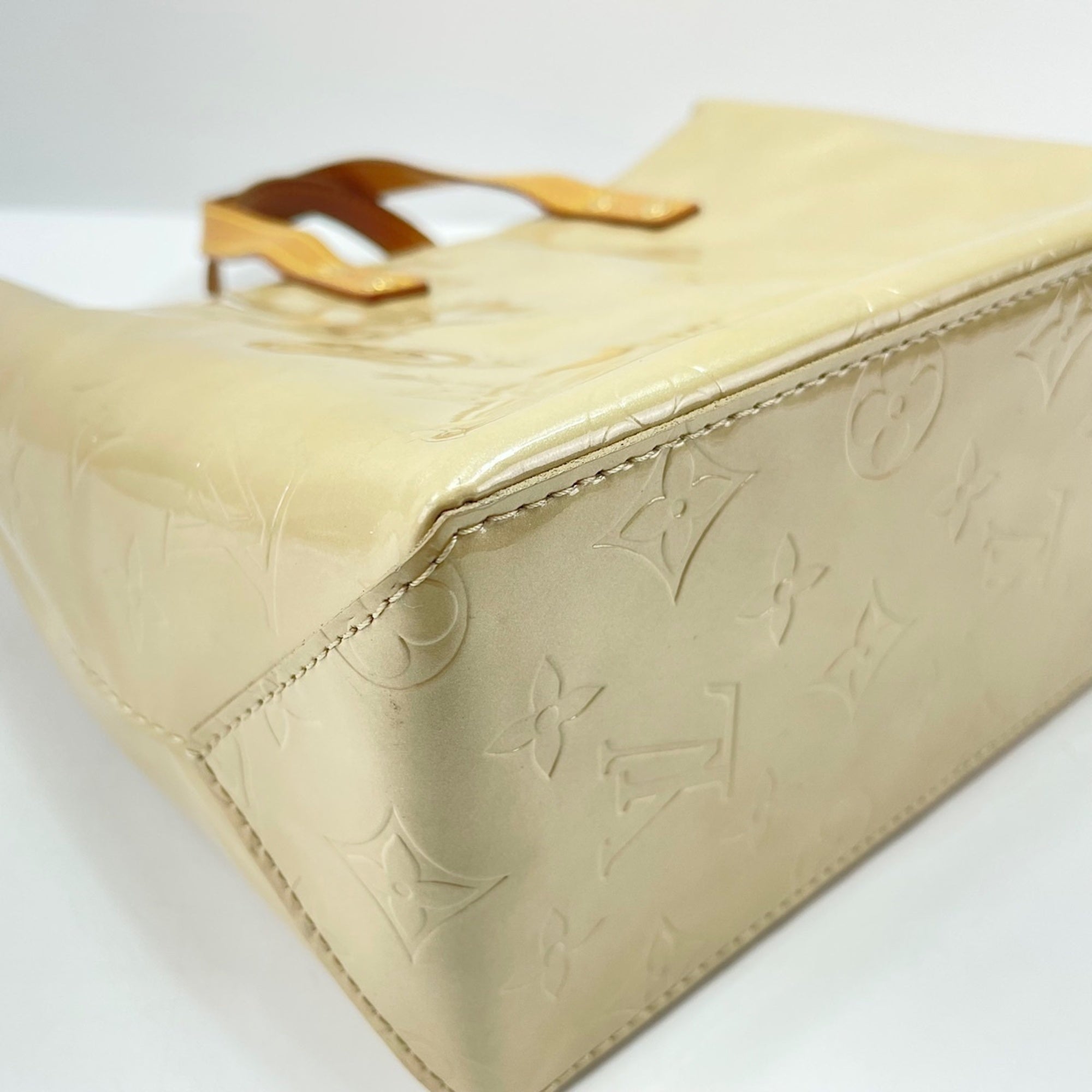 Louis Vuitton Beige Handbag (Pre-Owned)