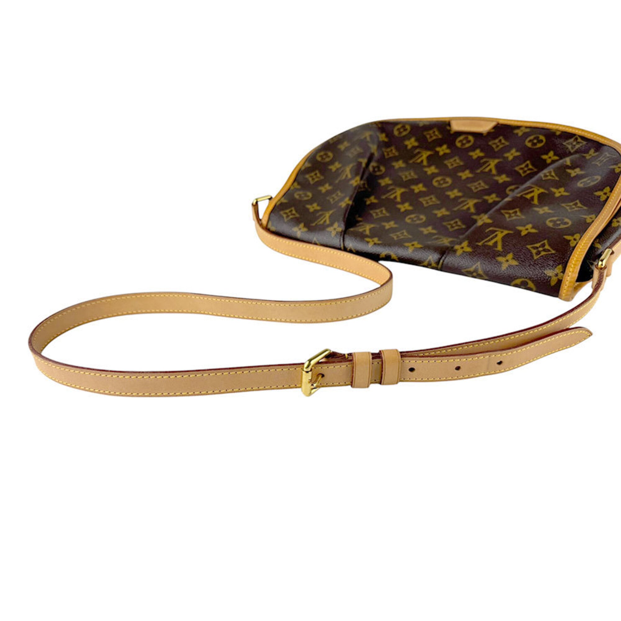 Louis Vuitton Brown Monogram Monogram Shoulder Bag (Pre-Owned)