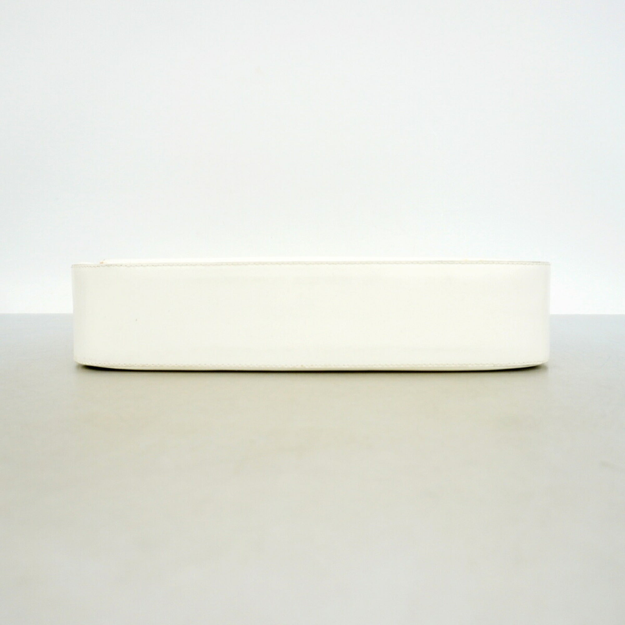 Salvatore Ferragamo White Leather Shoulder Bag (Pre-Owned)