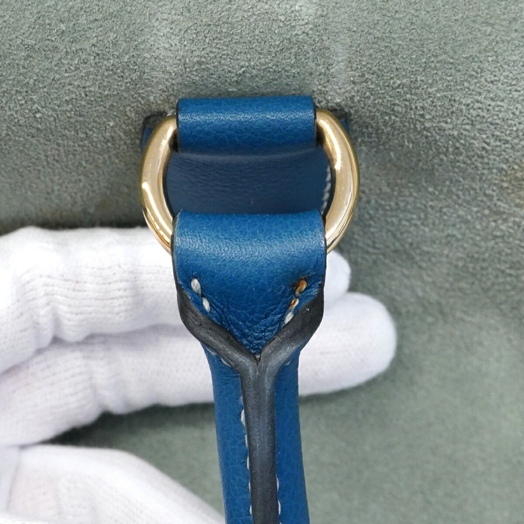 Hermes Blue Handbag (Pre-Owned)
