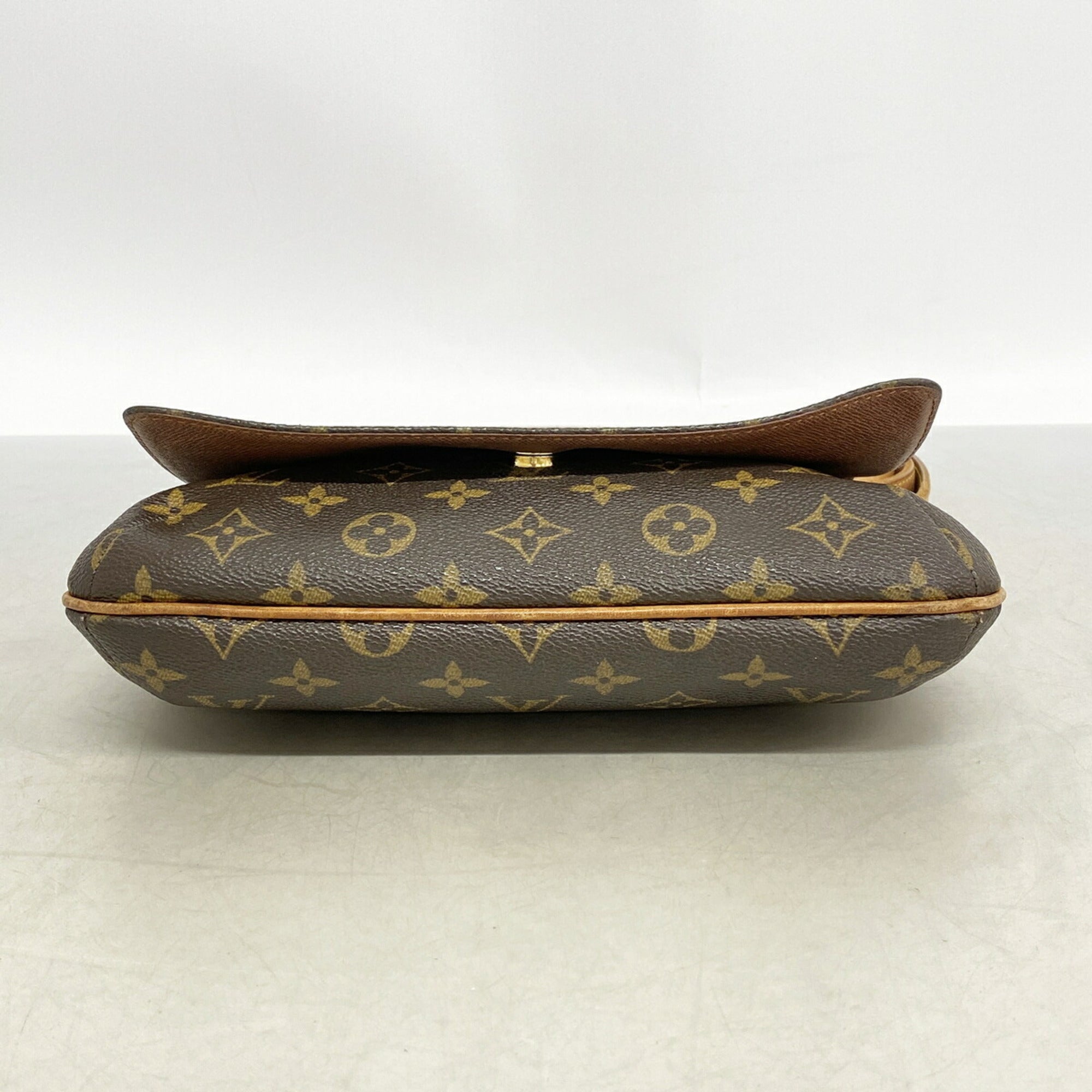 Louis Vuitton Brown Shoulder Bag (Pre-Owned)